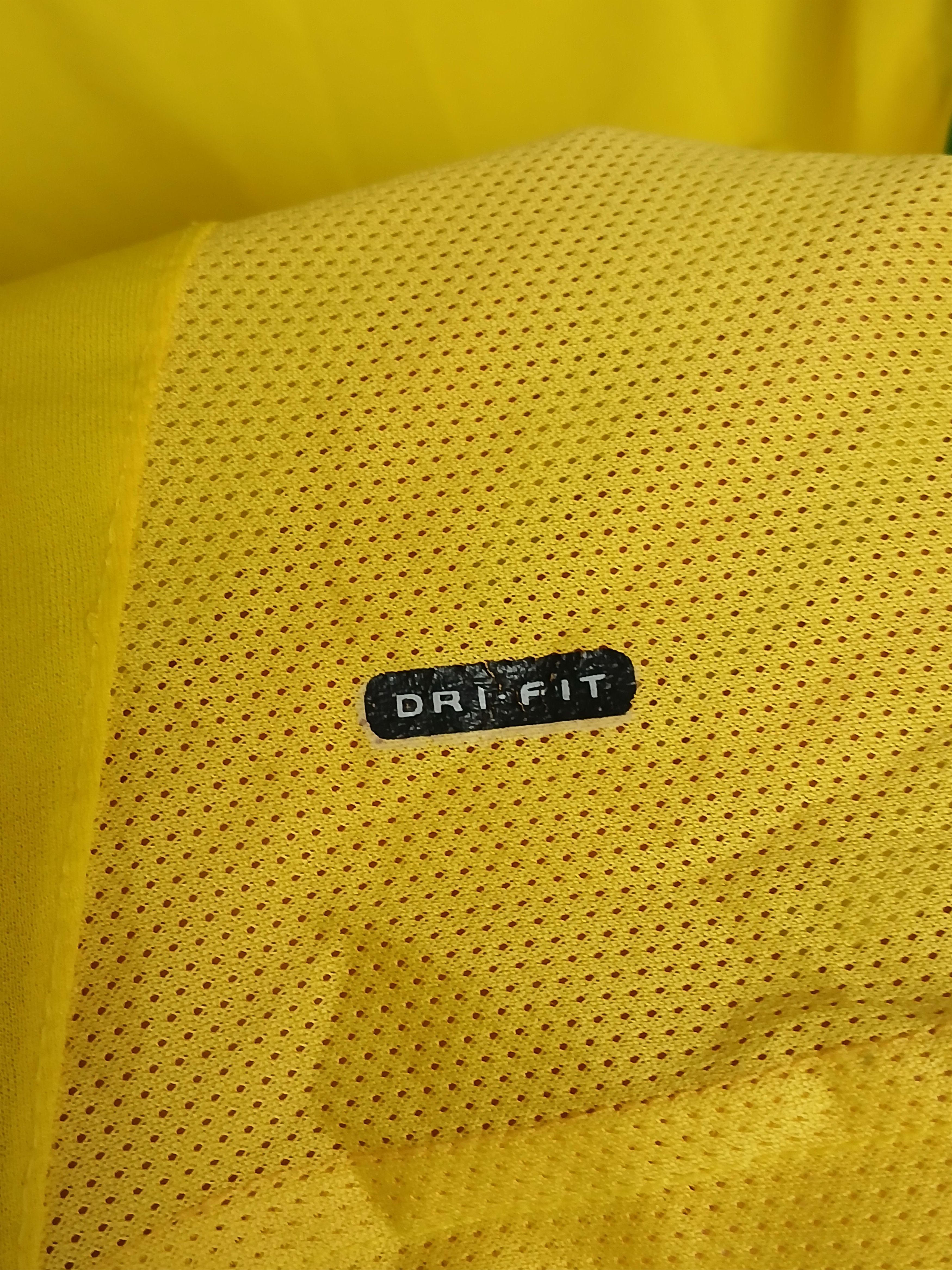 Nike Brazil National Team 2002/2004 Home Football Jersey T-Shirt Size US XL / EU 56 / 4 - 4 Thumbnail