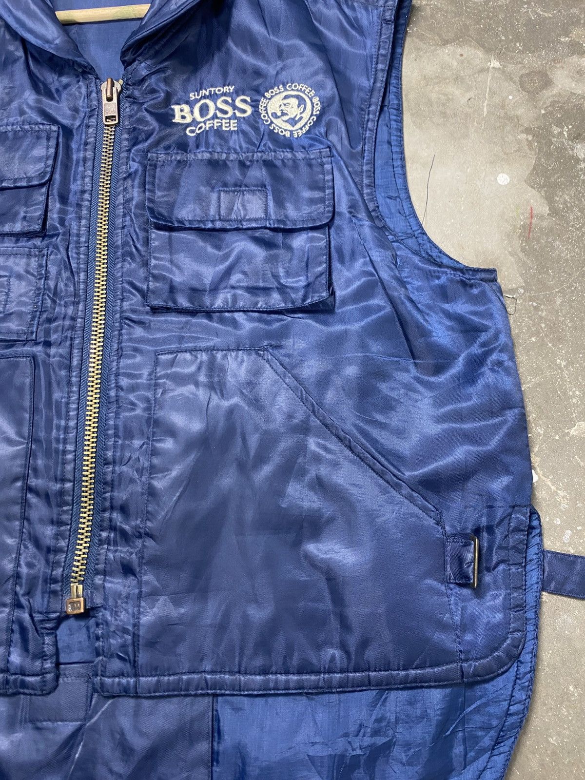 Japanese Brand Vintage 90s Suntory Boss Coffee Nylon Sleeveless/Vest Jacket Size US L / EU 52-54 / 3 - 6 Thumbnail
