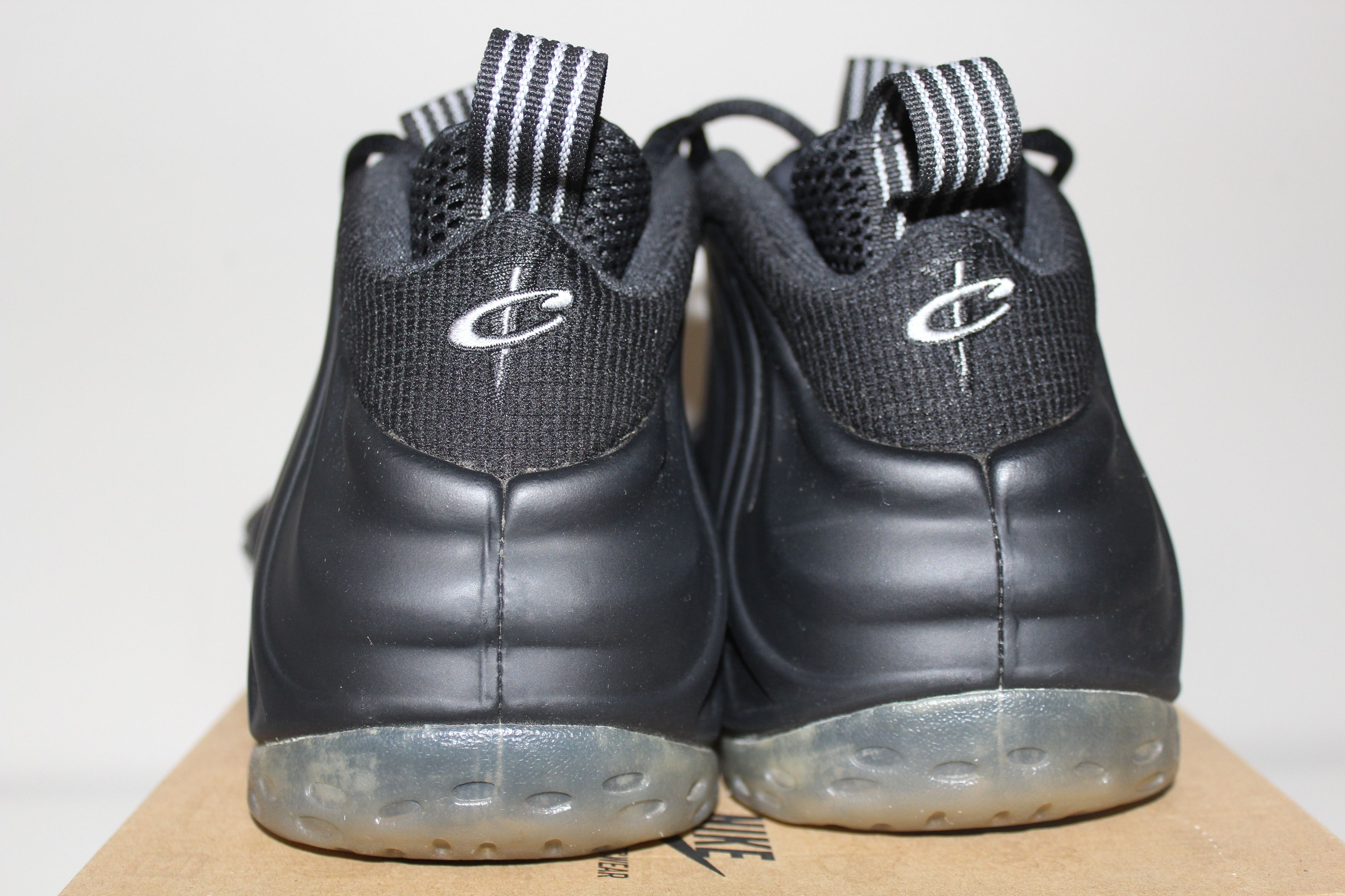 Nike 2012 Nike Air Foamposite One Stealth Size 11.5 DS 314996-10 Size US 11.5 / EU 44-45 - 3 Thumbnail