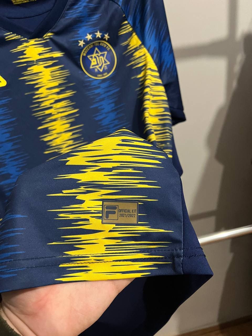 Fila 2021/22 MACCABI TEL AVIV HOME SOCCER JERSEY FOOTBALL SHIRT L Size US L / EU 52-54 / 3 - 9 Thumbnail