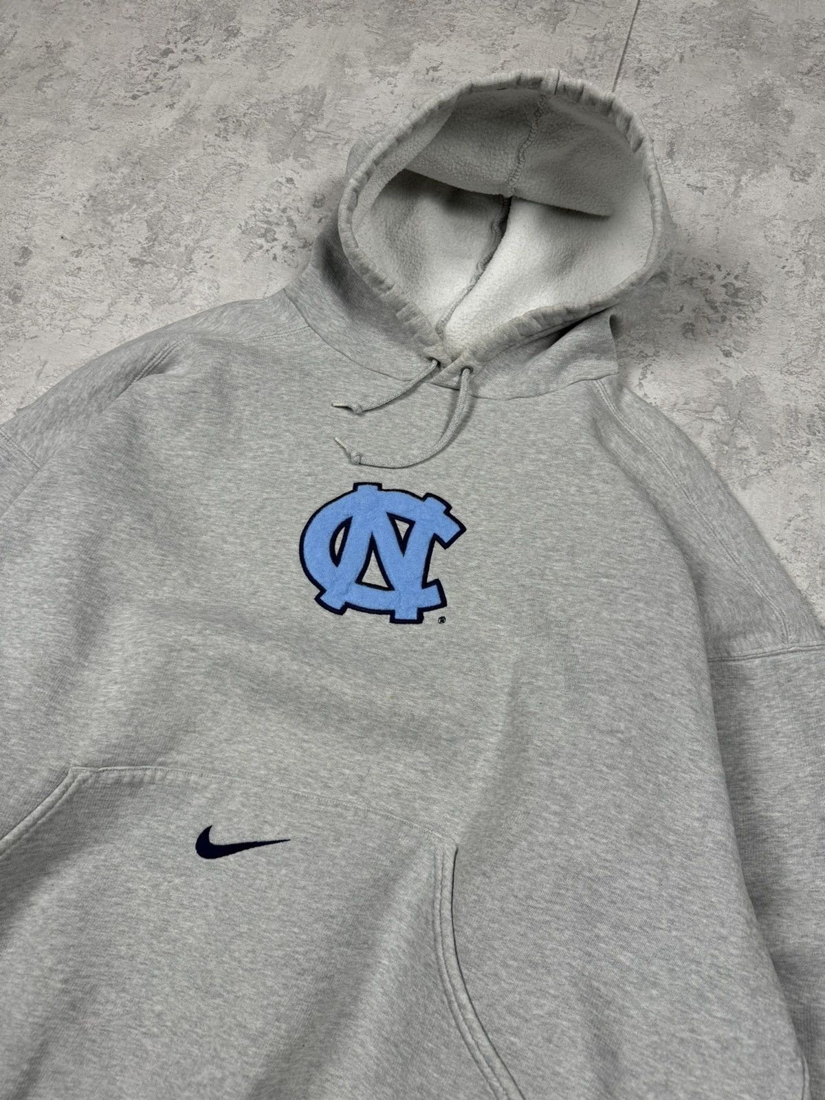 Nike Vintage Nike North Carolina Center Swoosh Hoodie Size XXL Size US XXL / EU 58 / 5 - 4 Thumbnail