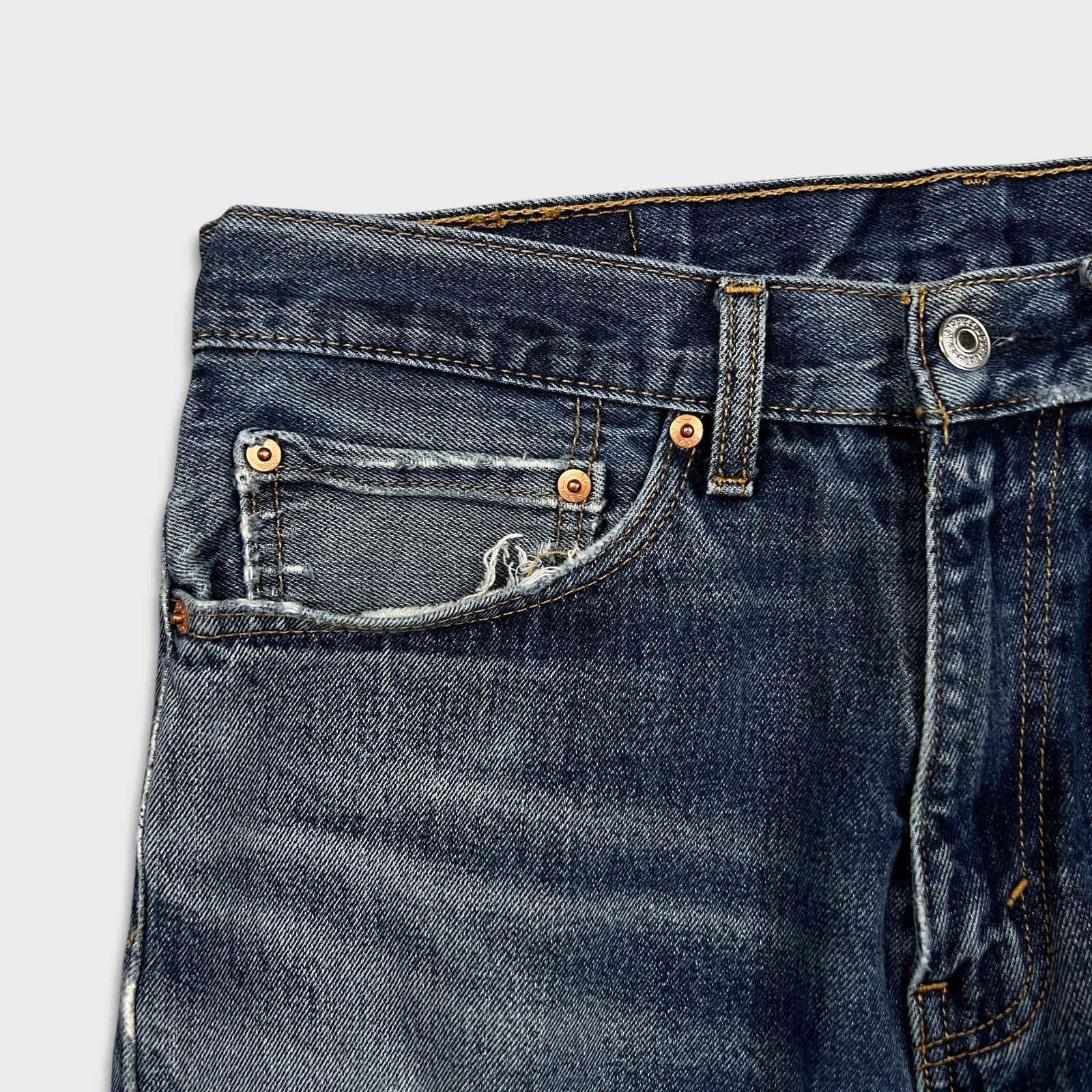 Levi's Levi's 505 Jeans 34x30 Blue Regular Straight Leg Distress Size US 34 / EU 50 - 3 Thumbnail