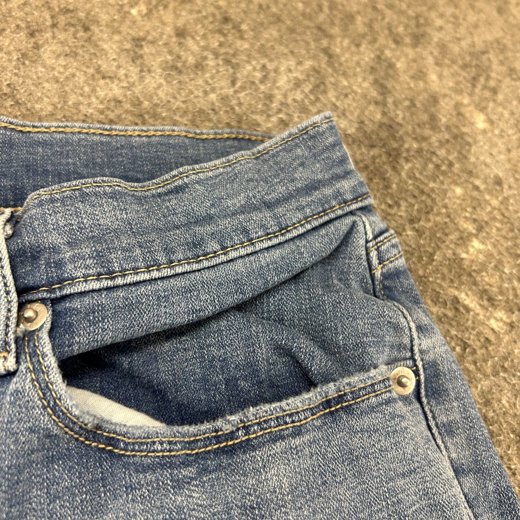 Levi's Levi's Jeans Womens 10 Blue Bootcut Classic Fit Light Wash Stretch Denim Cotton Jeans Women Regular 32x30 Blue Bootcut Stretch Distressed Size 24" / US 00 / IT 34 - 4 Thumbnail
