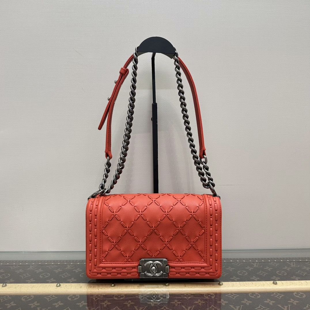 Chanel Pre-loved Bag Very good condition Size ONE SIZE - 1 Thumbnail