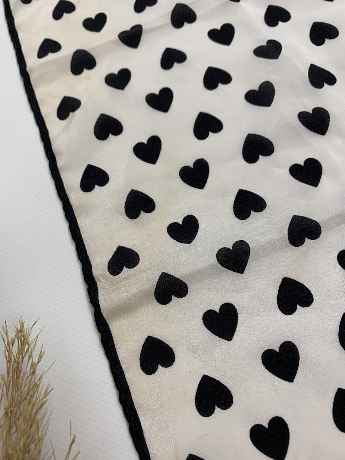 Designer × Moschino Vintage Moschino Monogram Heart Silk Neckerchief Size ONE SIZE - 5 Thumbnail