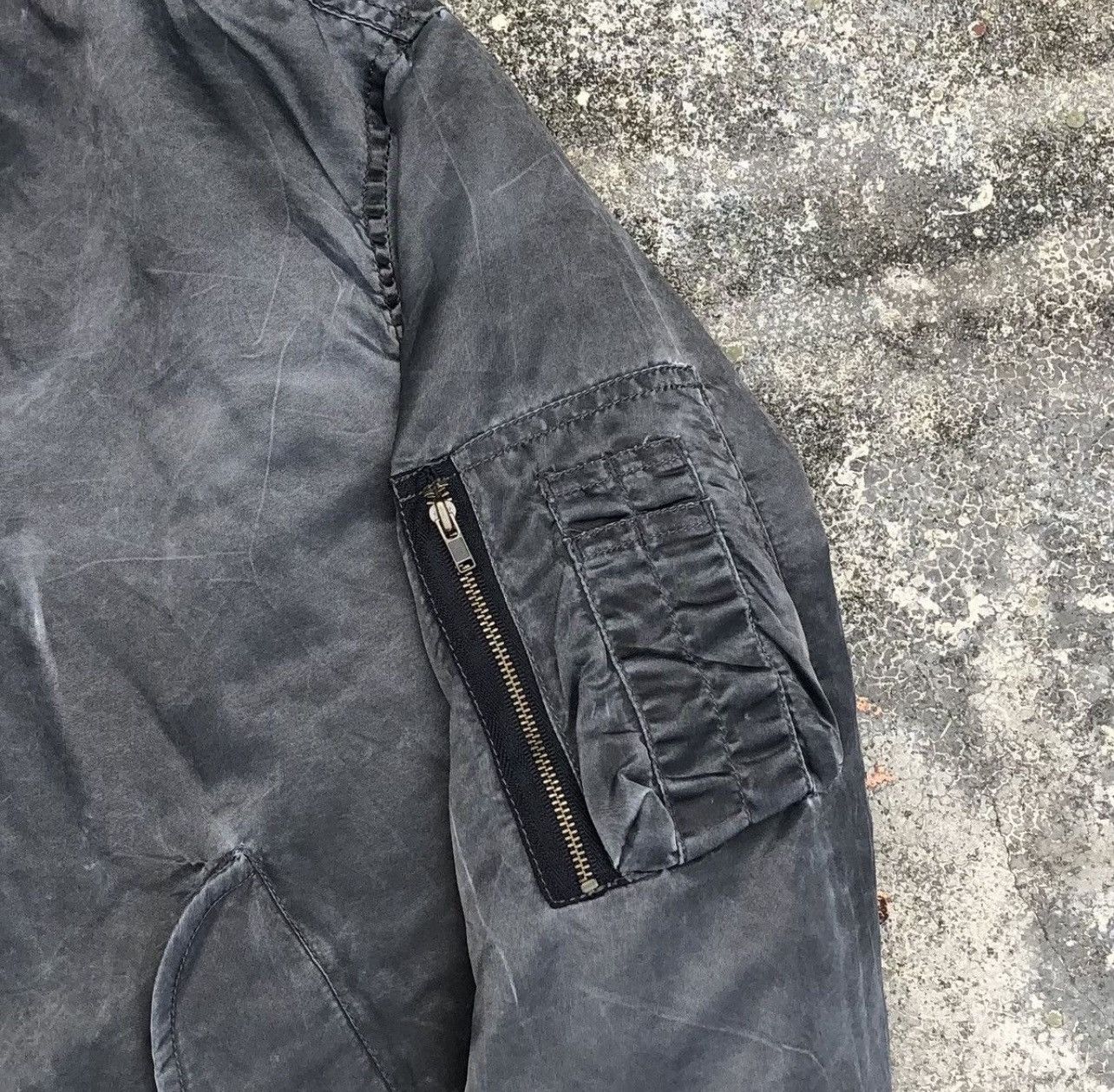 Vintage Vintage Air Force faded Ma-1 bomber jacket Size US L / EU 52-54 / 3 - 5 Thumbnail