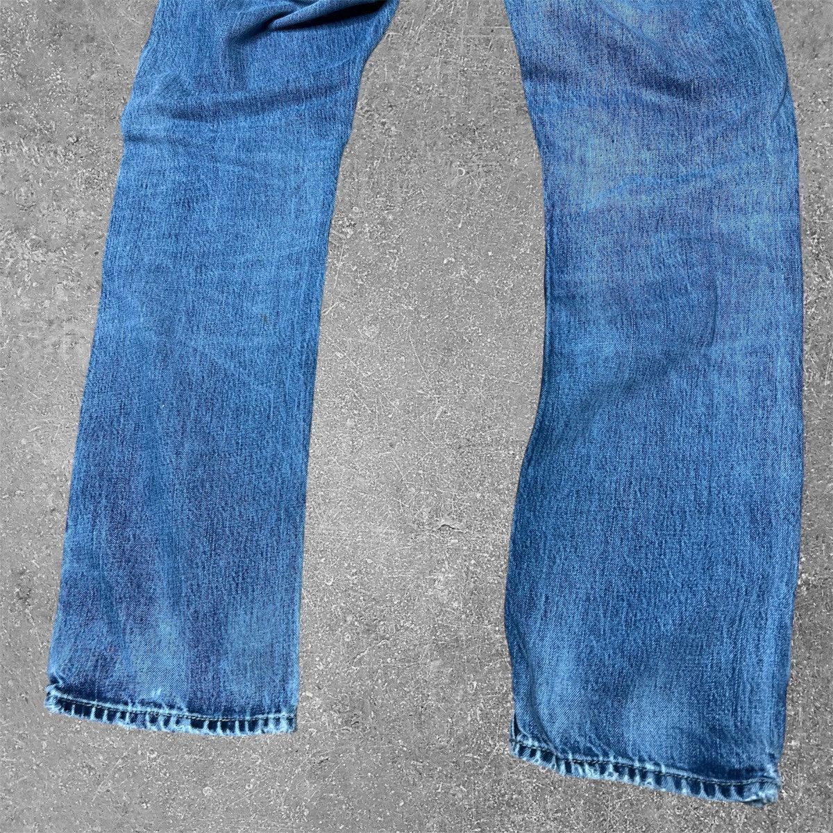 Levi's × Vintage Y2K Levi’s Button Back Pockets Grunge Slim Straight Jeans 31 Size US 31 - 3 Thumbnail