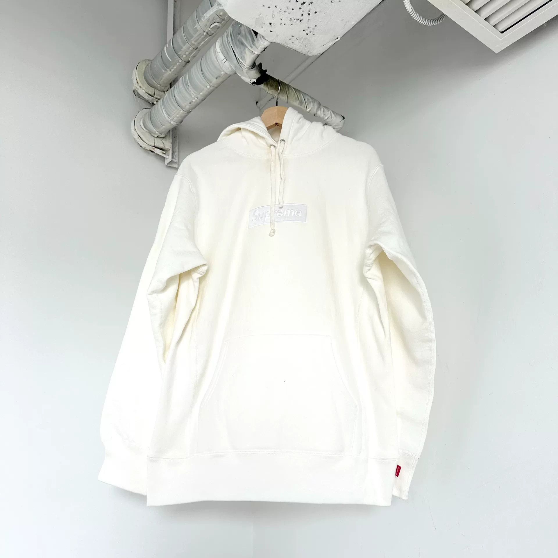 Supreme Supreme Box Logo FW23 Hoodie Size US L / EU 52-54 / 3 - 1 Thumbnail