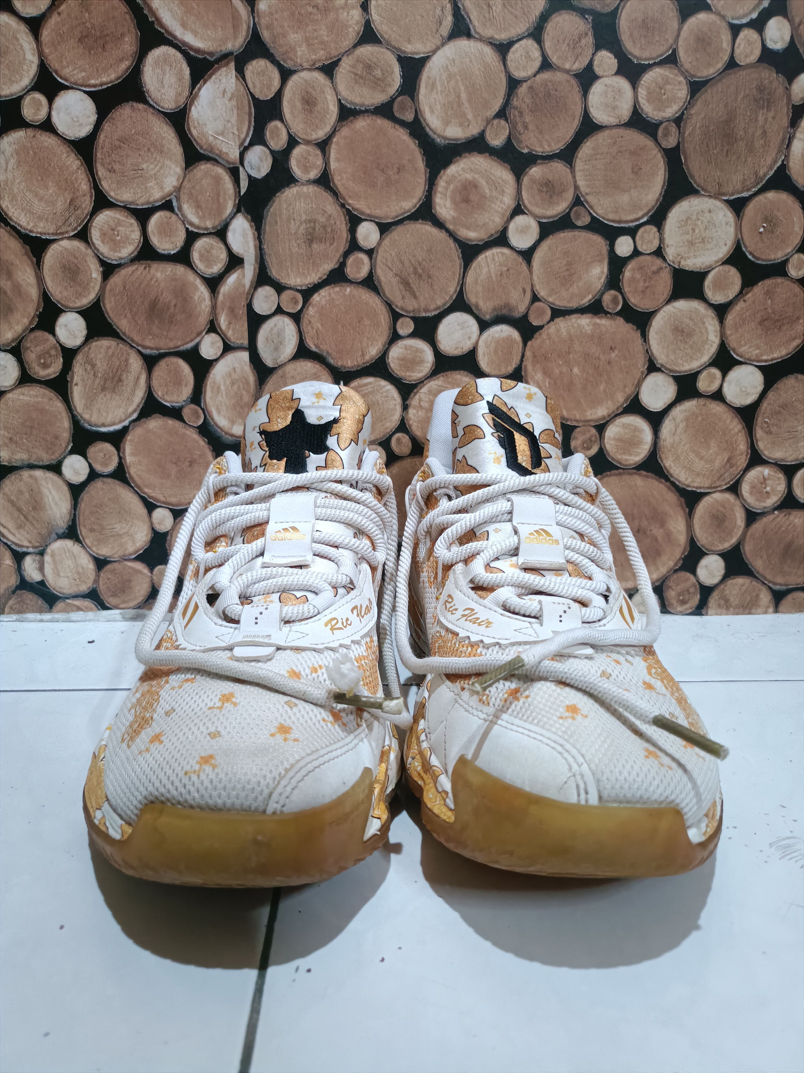 Adidas Adidas Ric flair dame7 gold metallic sneakers Size US 12.5 / EU 45-46 - 3 Thumbnail