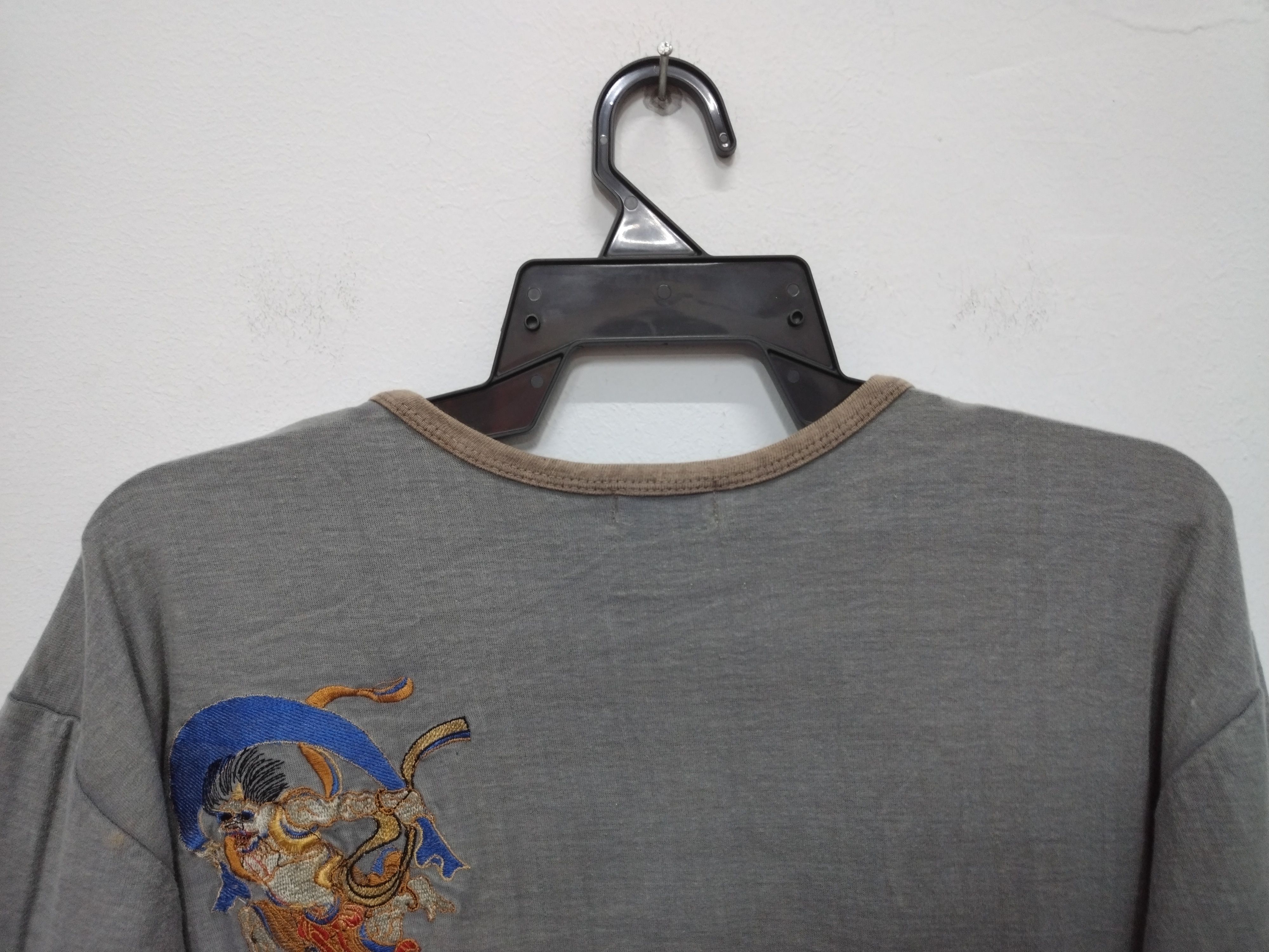 Japanese Brand RARE! Crazy Awesome Vintage God of wind JAPAN Rare Graphic Size US M / EU 48-50 / 2 - 7 Thumbnail
