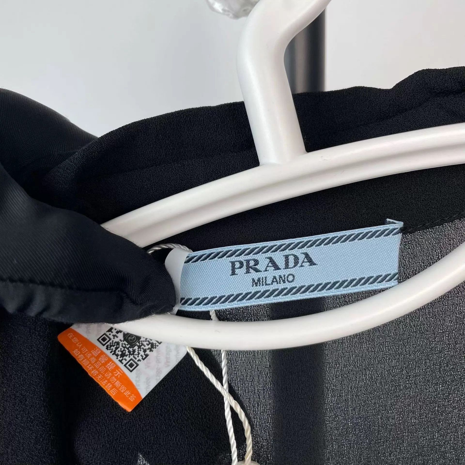 Prada Prada silk long sleeve shirt black 38 Size XS / US 0-2 / IT 36-38 - 3 Thumbnail
