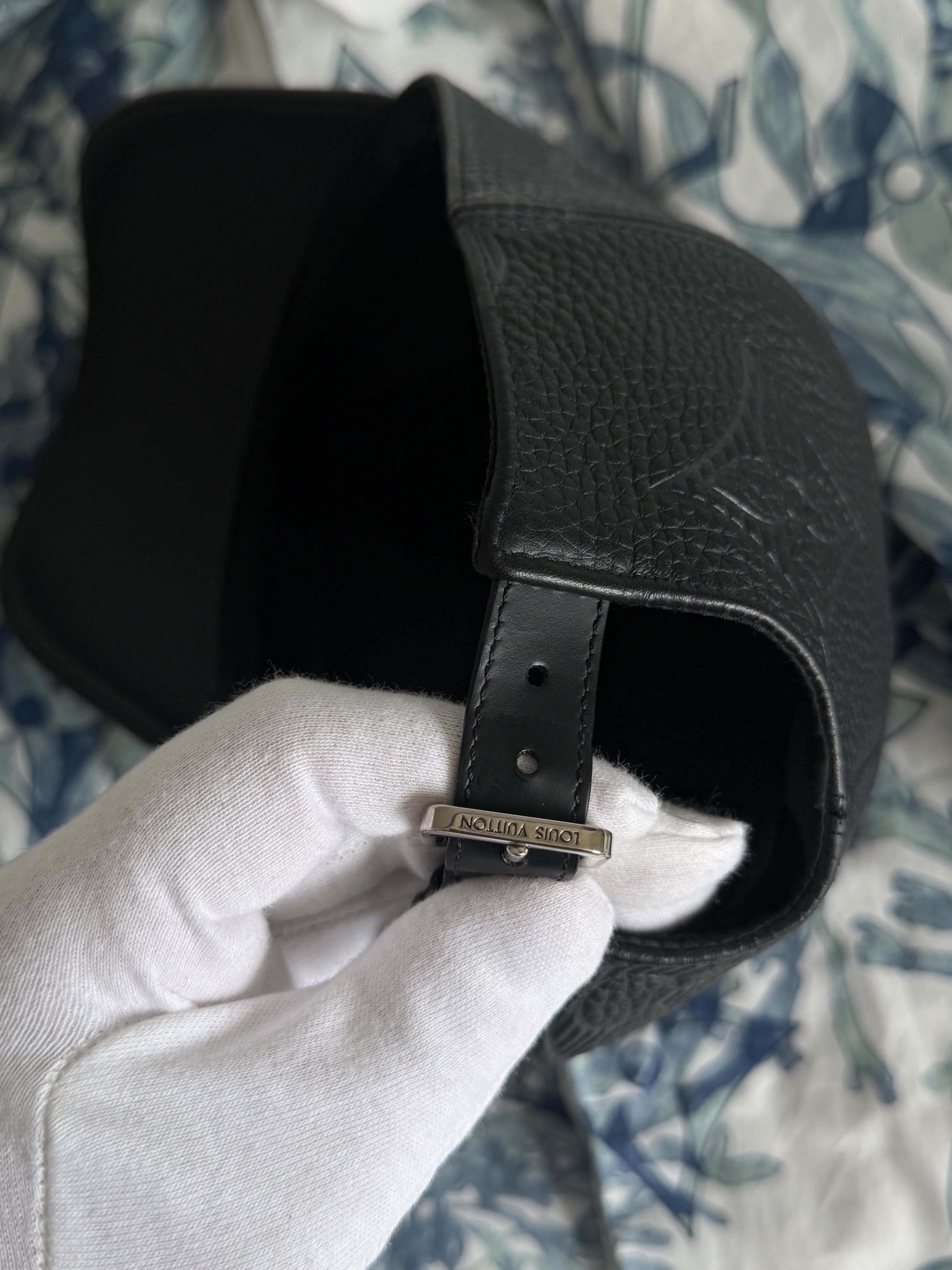 Louis Vuitton Louis Vuitton leather hat Size ONE SIZE - 7 Thumbnail