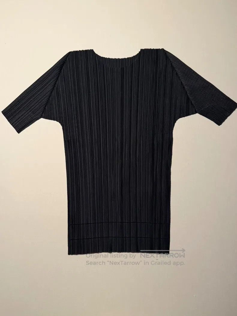 Issey Miyake Issey Miyake size:one size Charcoal Black Pleated Short Sl Size XXS / US 00 / IT 34 - 2 Thumbnail