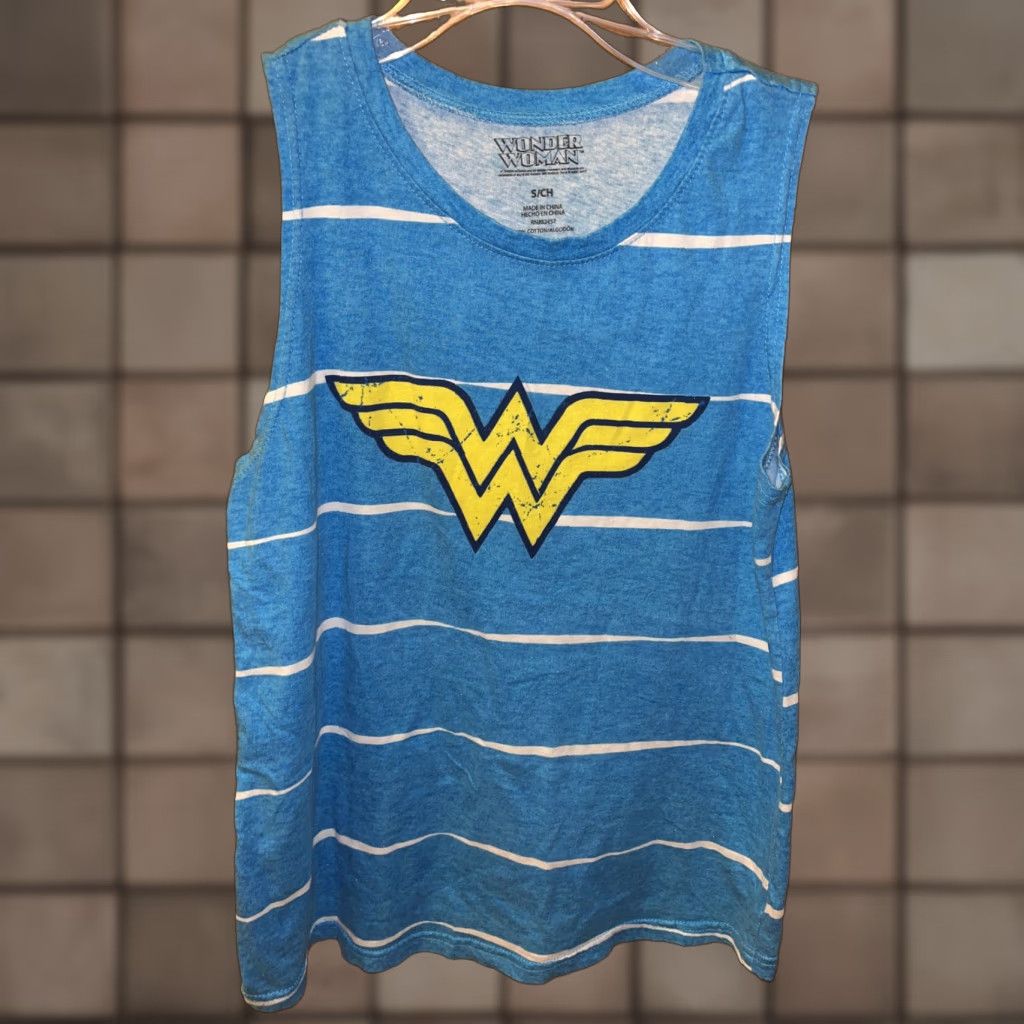 DC Comics VINTAGE Wonder Woman Tank Top Women Small Sleeveless Shirt Blue Striped DC Comics Superhero Size S / US 4 / IT 40 - 1 Thumbnail