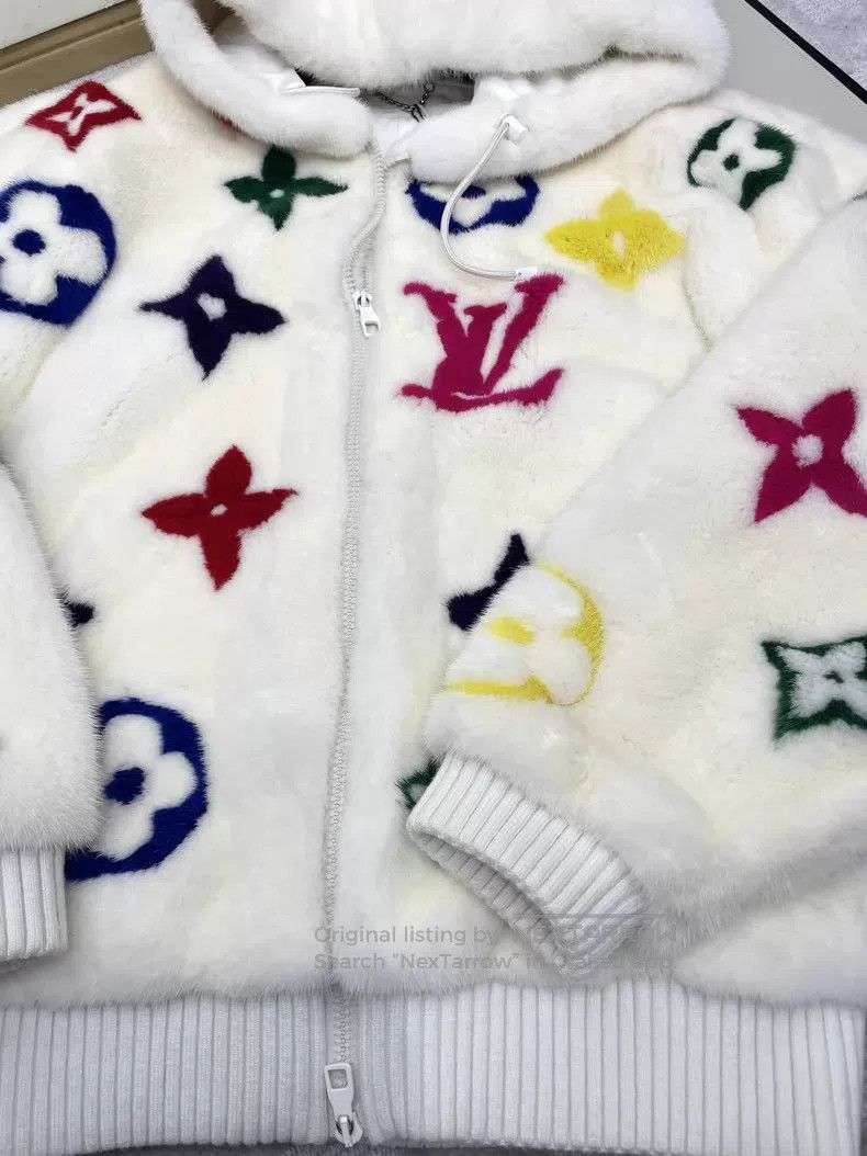 Louis Vuitton Louis Vuitton White tricolor mink fur jacket Size US S / EU 44-46 / 1 - 3 Thumbnail