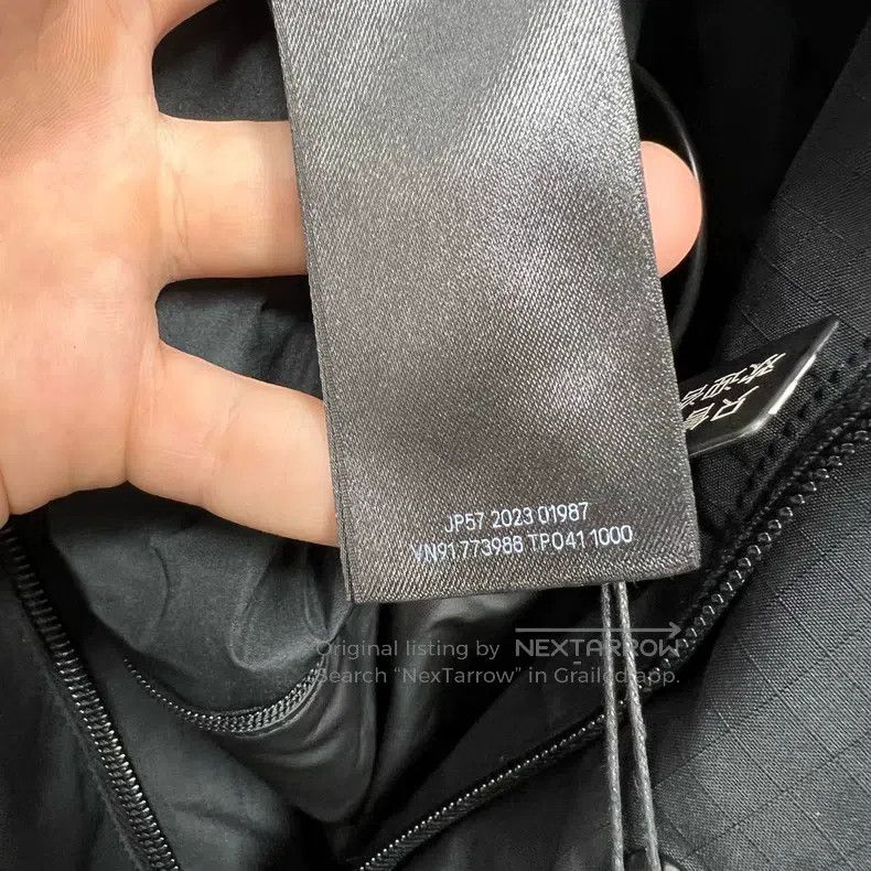 Balenciaga Balenciaga 3B Reflective Logo Ski Jacket Windbreaker Size US S / EU 44-46 / 1 - 6 Thumbnail