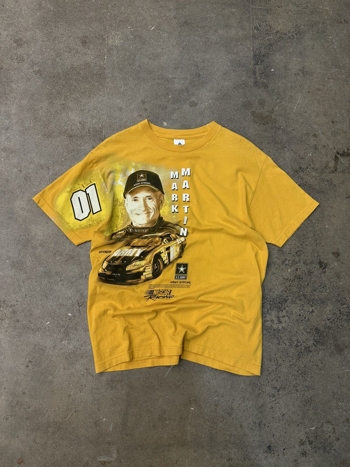 NASCAR Y2K 2000s Mark Martin Nascar Racing Tee Large Yellow Size US L / EU 52-54 / 3 - 1 Thumbnail