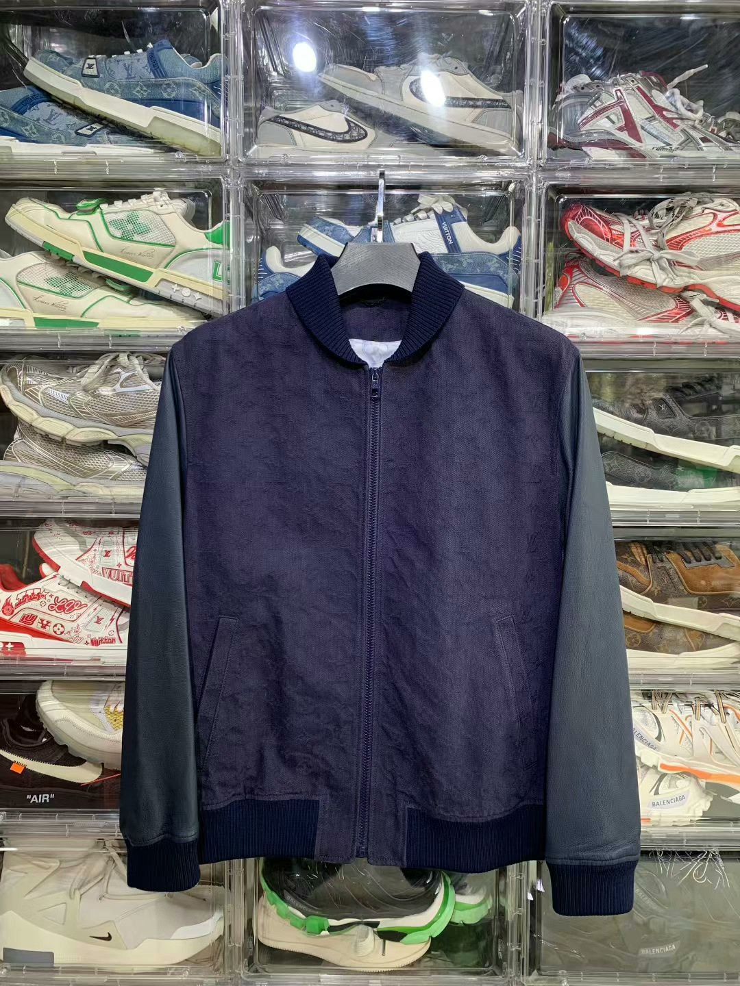 Louis Vuitton lv blue printed leather jacket size 50 Size US L / EU 52-54 / 3 - 1 Thumbnail