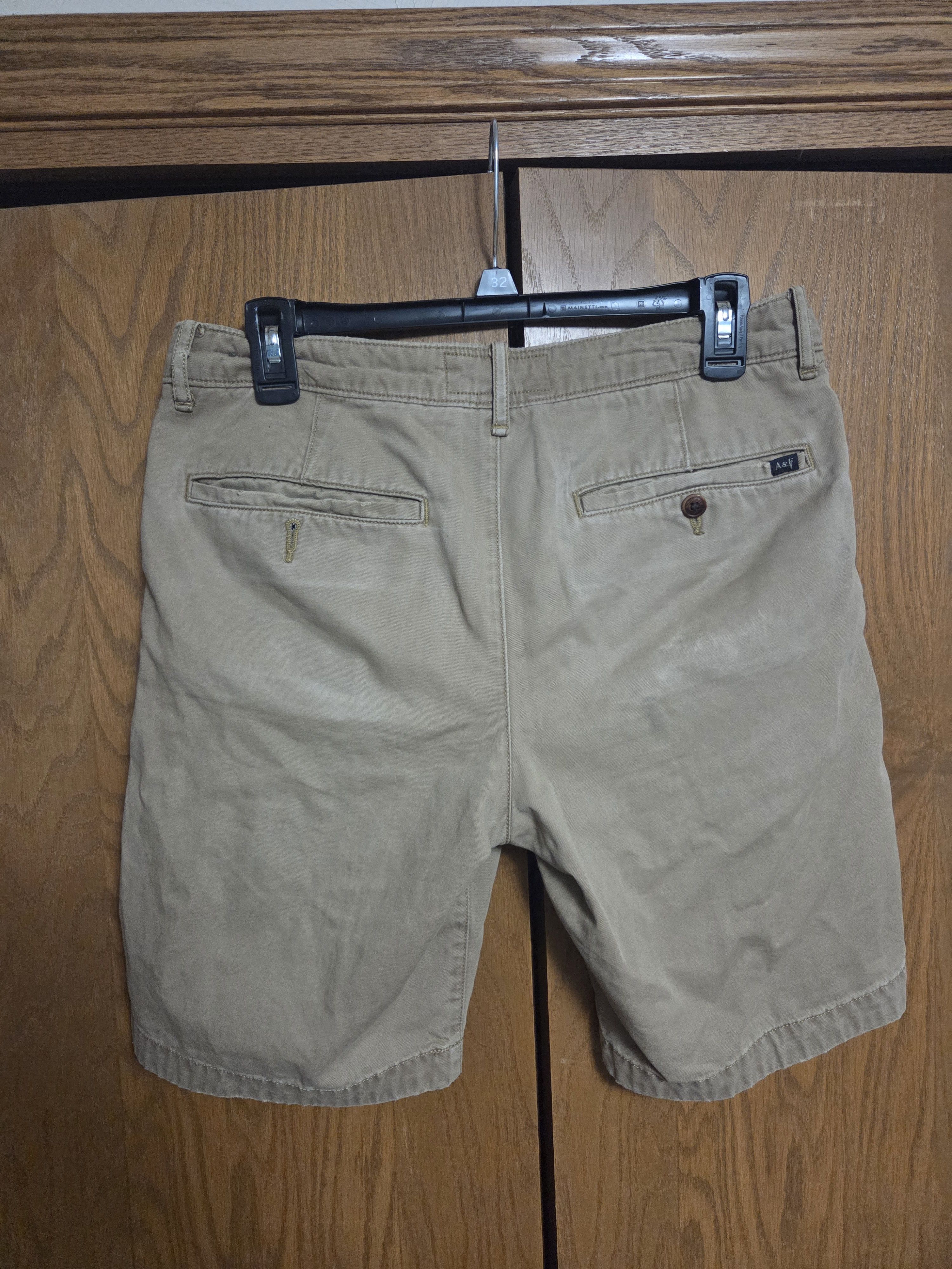 Abercrombie & Fitch Abercrombie and Fitch Khaki Shorts Size US 29 - 2 Thumbnail