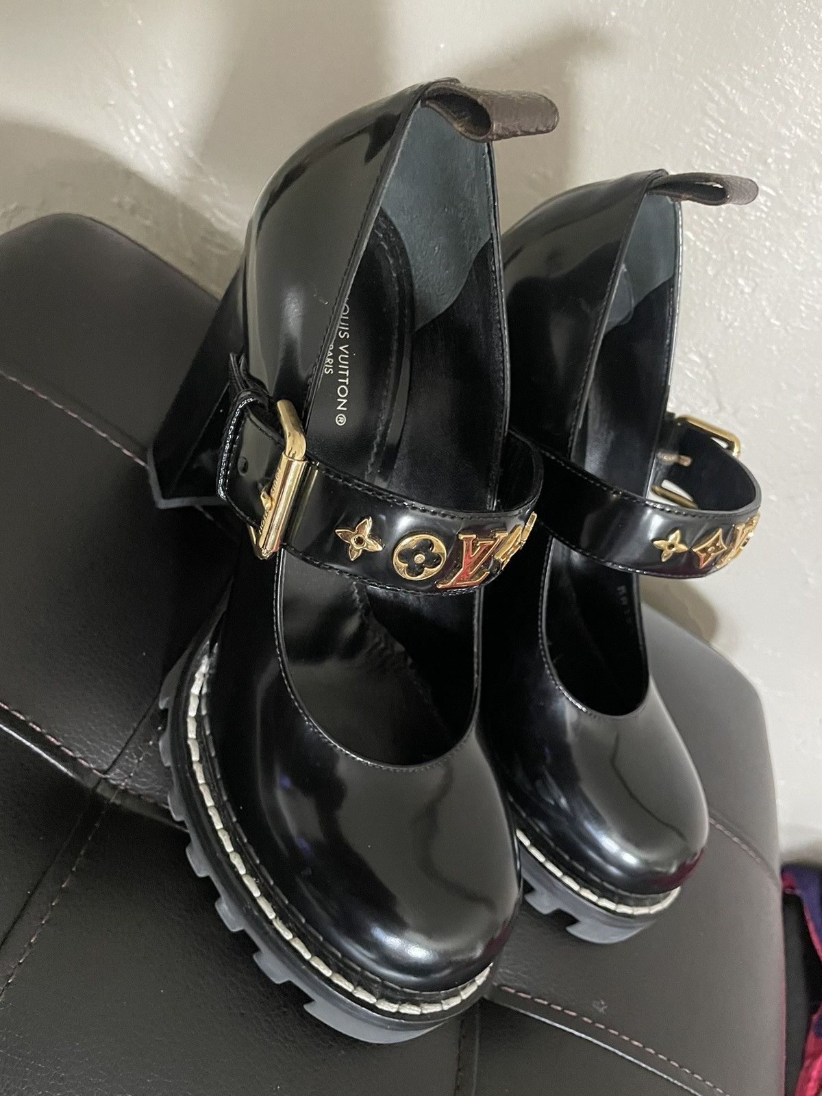 Louis Vuitton Louis Vuitton LV Star Trail Black Leather Platform Pump Size US 9 / IT 39 - 3 Thumbnail