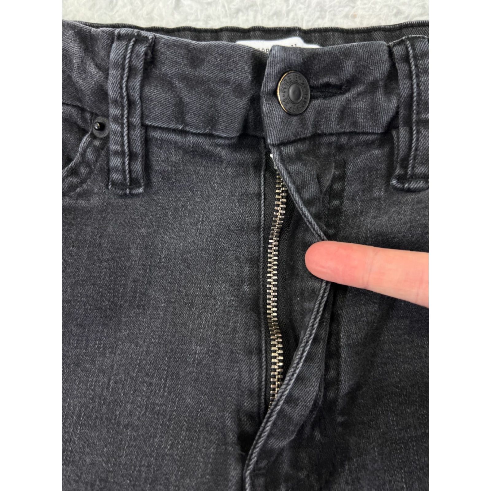 Forever 21 FOREVER 21 Jeans Juniors 30 Black Denim Flared High Rise 24x28 Cotton Blend 5-Pocket Design Womens Jeans Size 30" / US 8 / IT 44 - 5 Thumbnail