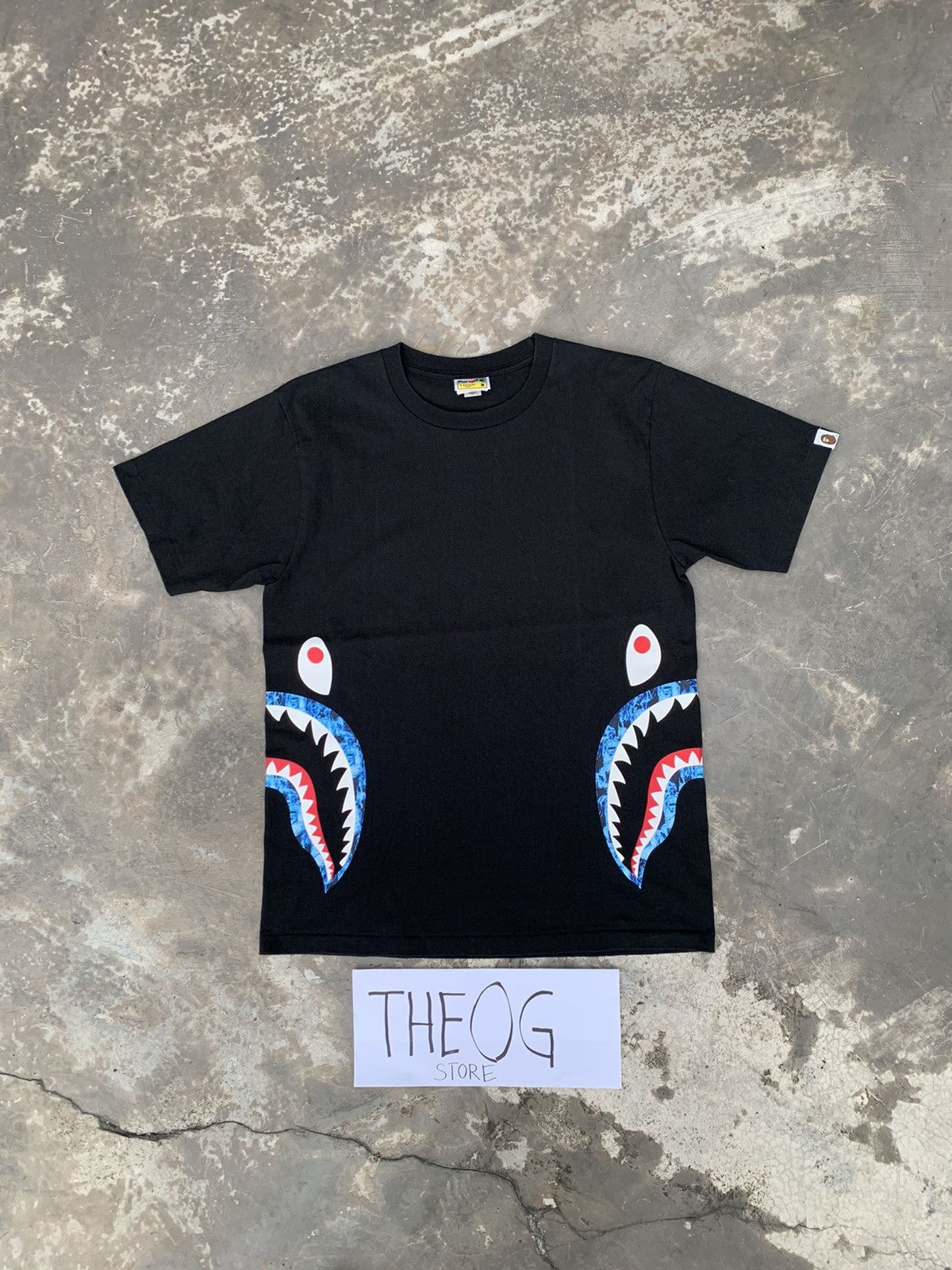 Bape Bape Flame Side Shark Tee Size US M / EU 48-50 / 2 - 1 Thumbnail