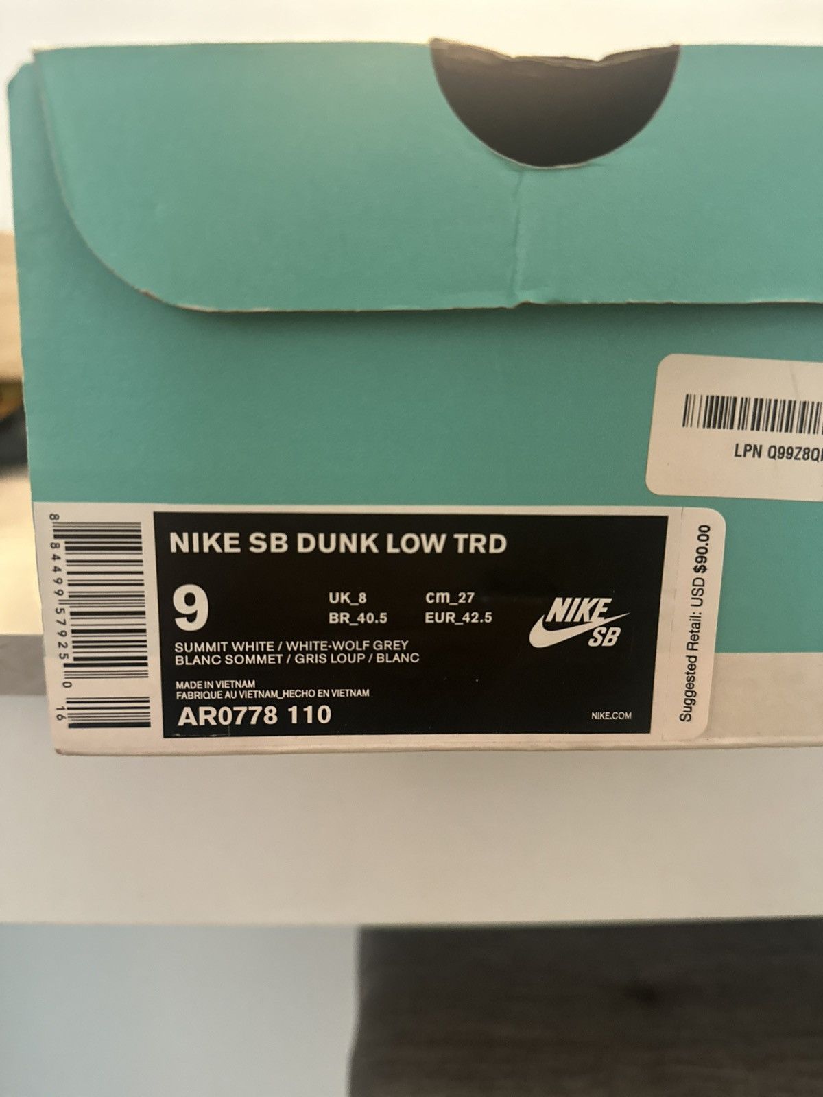 Nike SB NIKE SB LOW SUMMIT WHITE Size 9 *Rare* Size US 9 / EU 42 - 3 Thumbnail
