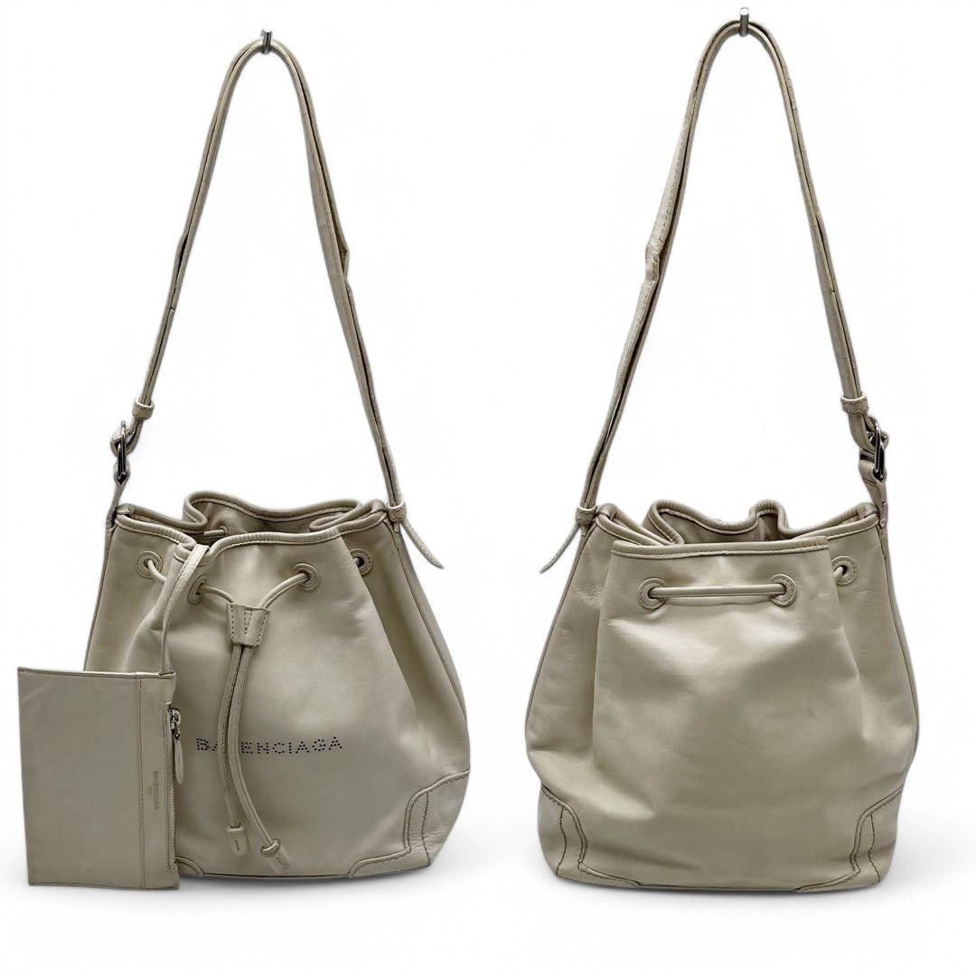Balenciaga Balenciaga - Bucket Punching Shoulder Bag Drawstring White Size ONE SIZE - 3 Thumbnail