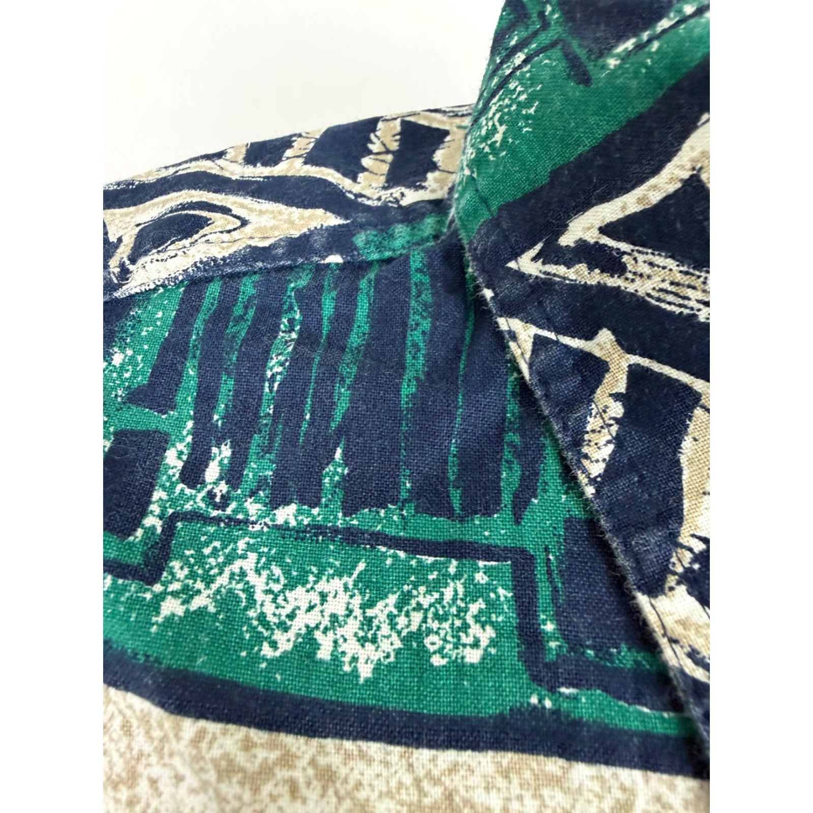 Vintage VINTAGE Impact Geometric Shirt Men XL Slim Green Cotton Button-Up 80s 90s Tribal Short Sleeve Size US XL / EU 56 / 4 - 4 Thumbnail