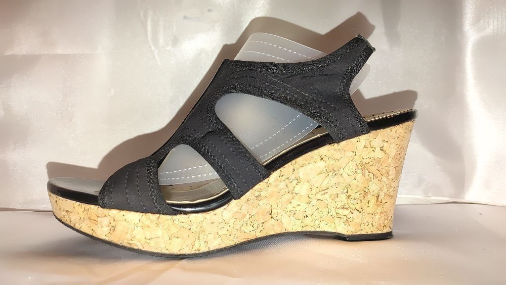 About Arianne Adrienne Vittadini Clint Wedge Sandals Size 7M Size US 7 / IT 37 - 2 Thumbnail