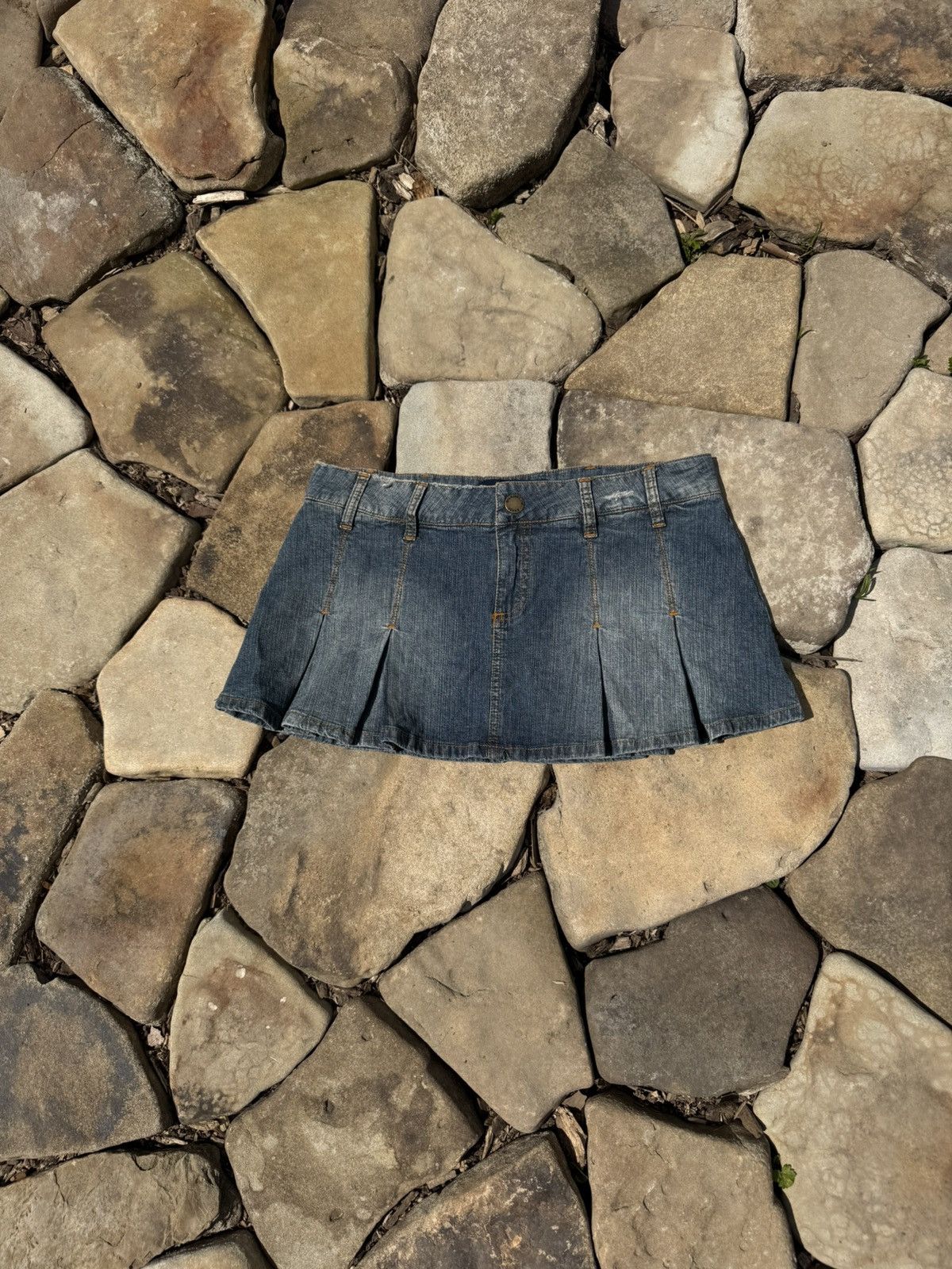 Japanese Brand Vintage Duchesse Blue Denim Y2k Mini Skirts Size 34" / US 12 / IT 48 - 1 Thumbnail