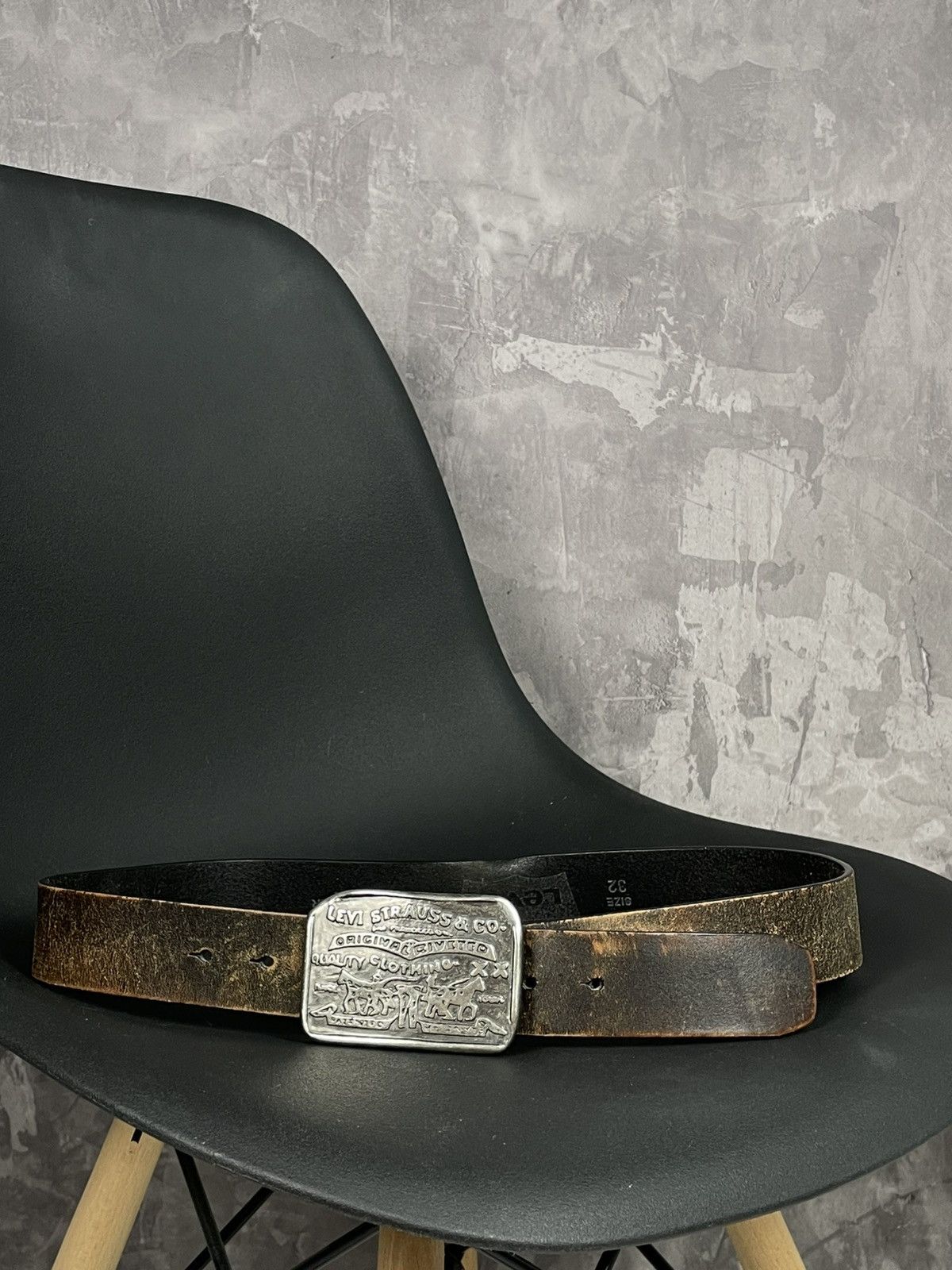 Japanese Brand × Levi's Levi’s Vintage Metal Buckle belt Brown Leather Size ONE SIZE - 1 Thumbnail