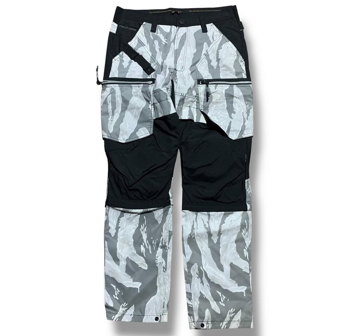 Japanese Brand 2000s Archival Field Core Cordura Camo 2in1 Hybrid Cargo y2k Size US 34 / EU 50 - 1 Thumbnail