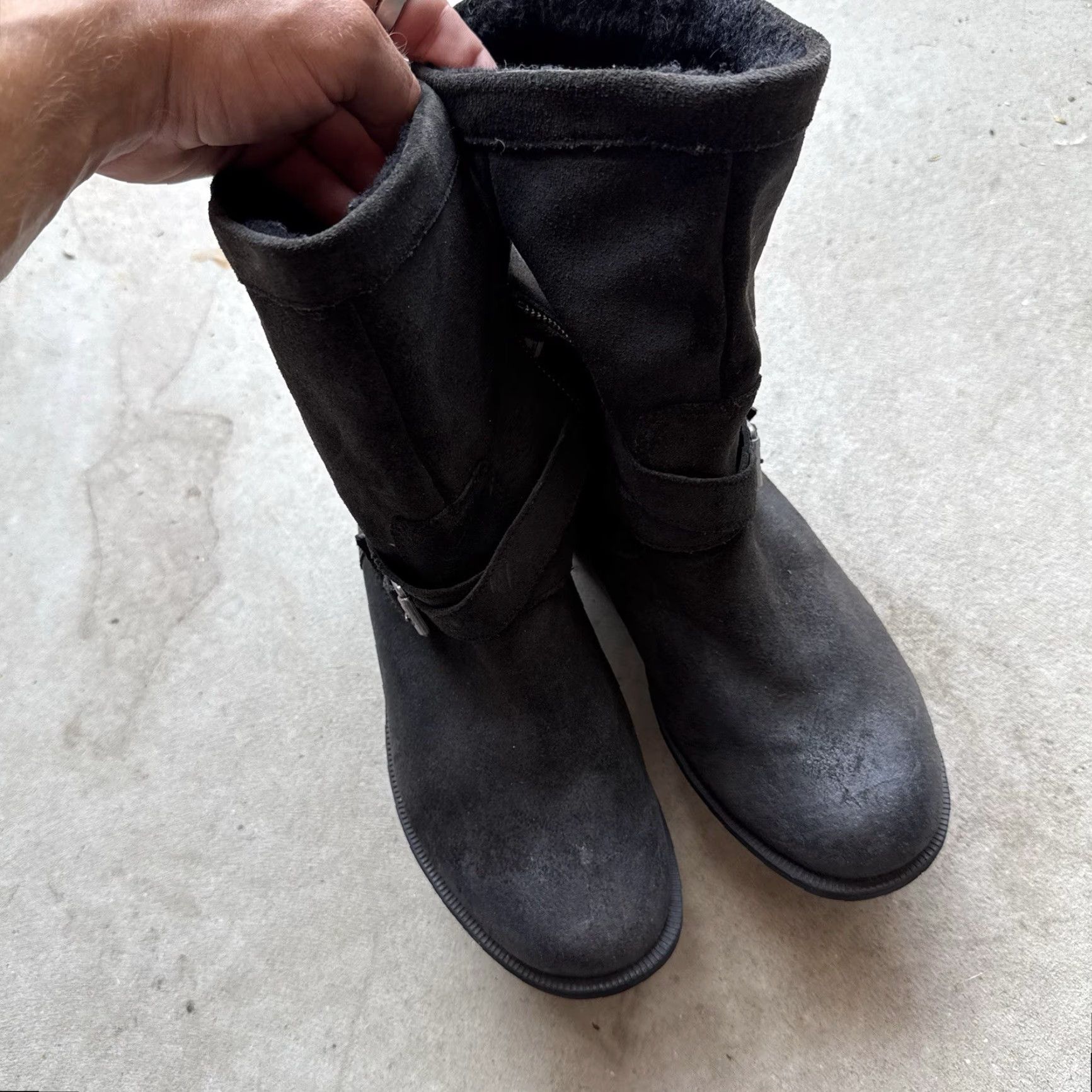 Ugg UGG Glendale Water Resistant Lined Leather Boot Black Women Size 8 Boots Size US 6 / IT 36 - 6 Thumbnail