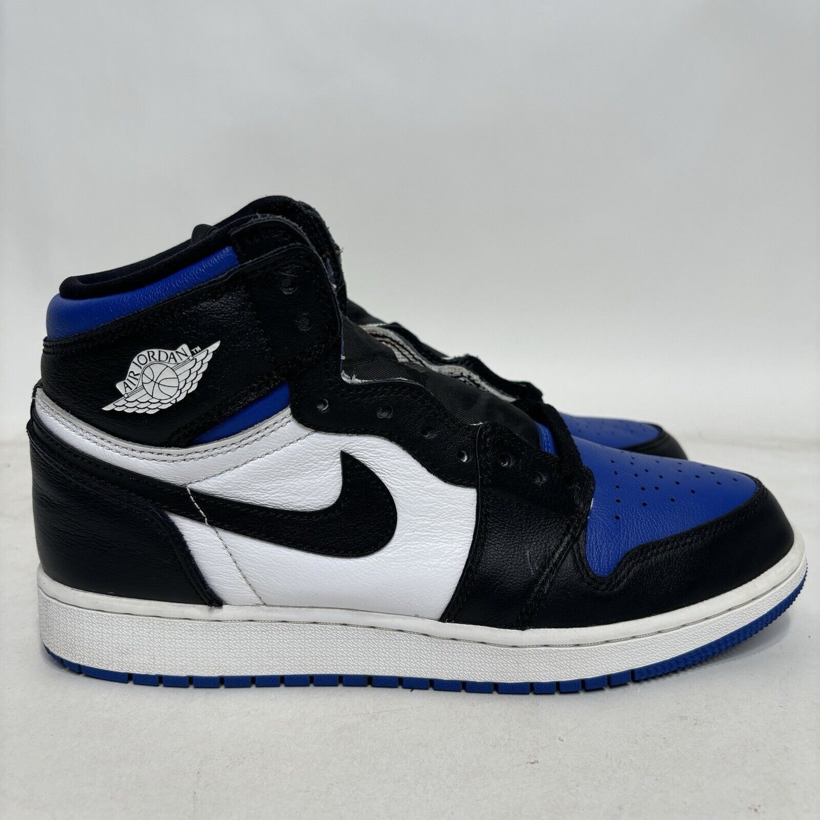 Nike Nike Air Jordan 1 High OG GS “Royal Toe” 2024 Size US 8.5 / IT 38.5 - 5 Thumbnail