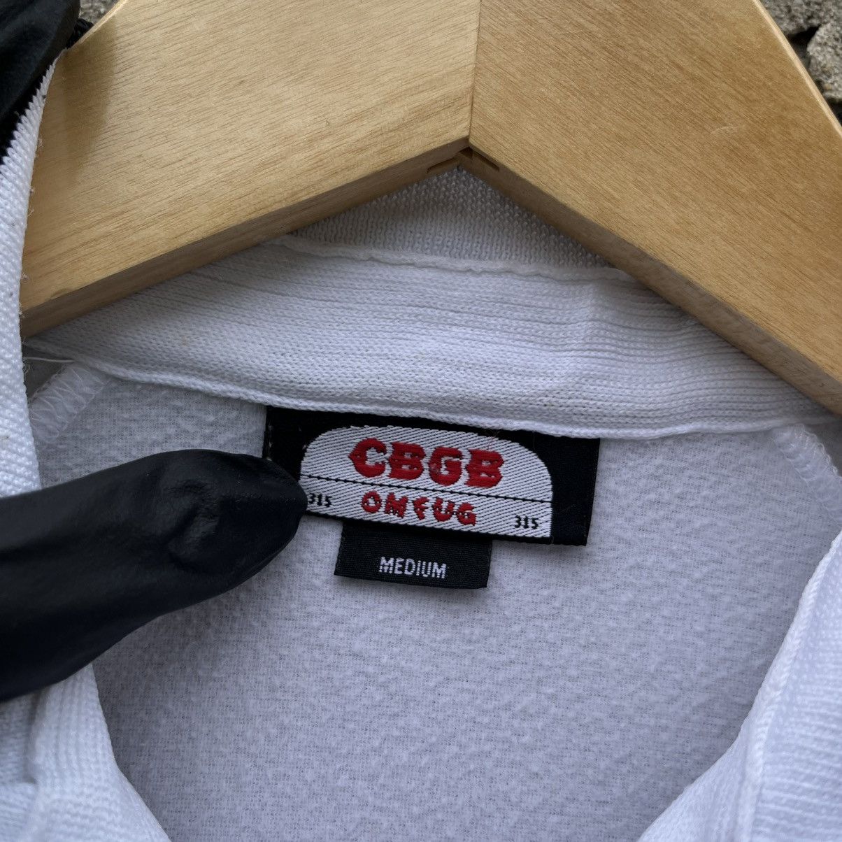 Band Tees Vintage Cbgb Omfug Size US L / EU 52-54 / 3 - 7 Thumbnail