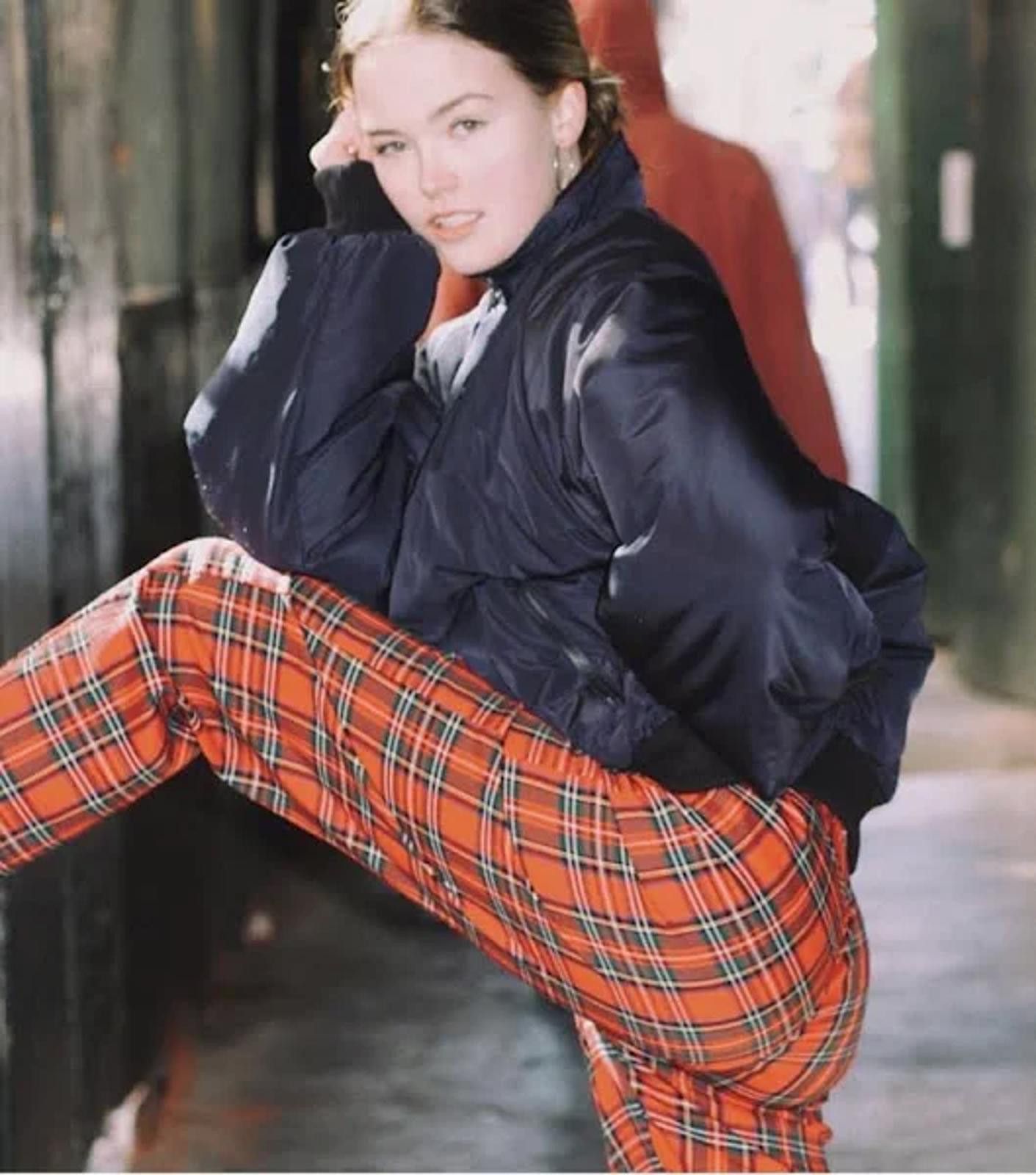 Other Brandy Melville Tilden High Rise Red Plaid Women's Pants Size 28" / US 6 / IT 42 - 9 Thumbnail