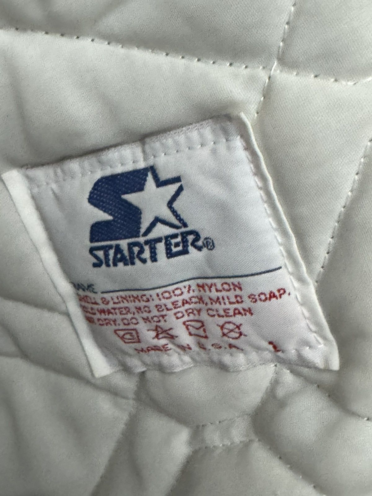 Starter Vintage Starter Satin jacket Miami heat near new size L Size US L / EU 52-54 / 3 - 8 Thumbnail
