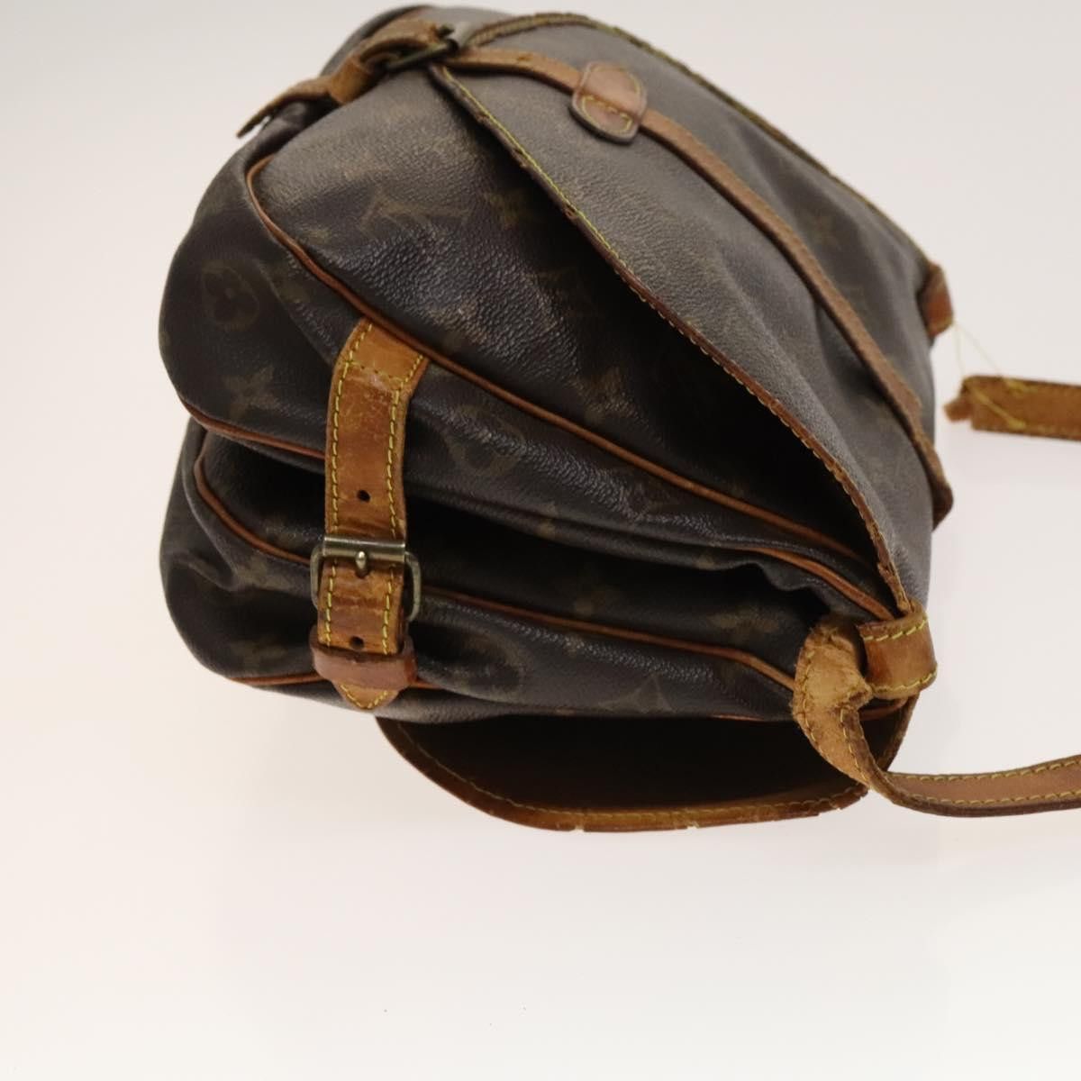 Louis Vuitton LOUIS VUITTON Monogram Saumur 30 Shoulder Bag M42256 Size ONE SIZE - 4 Thumbnail