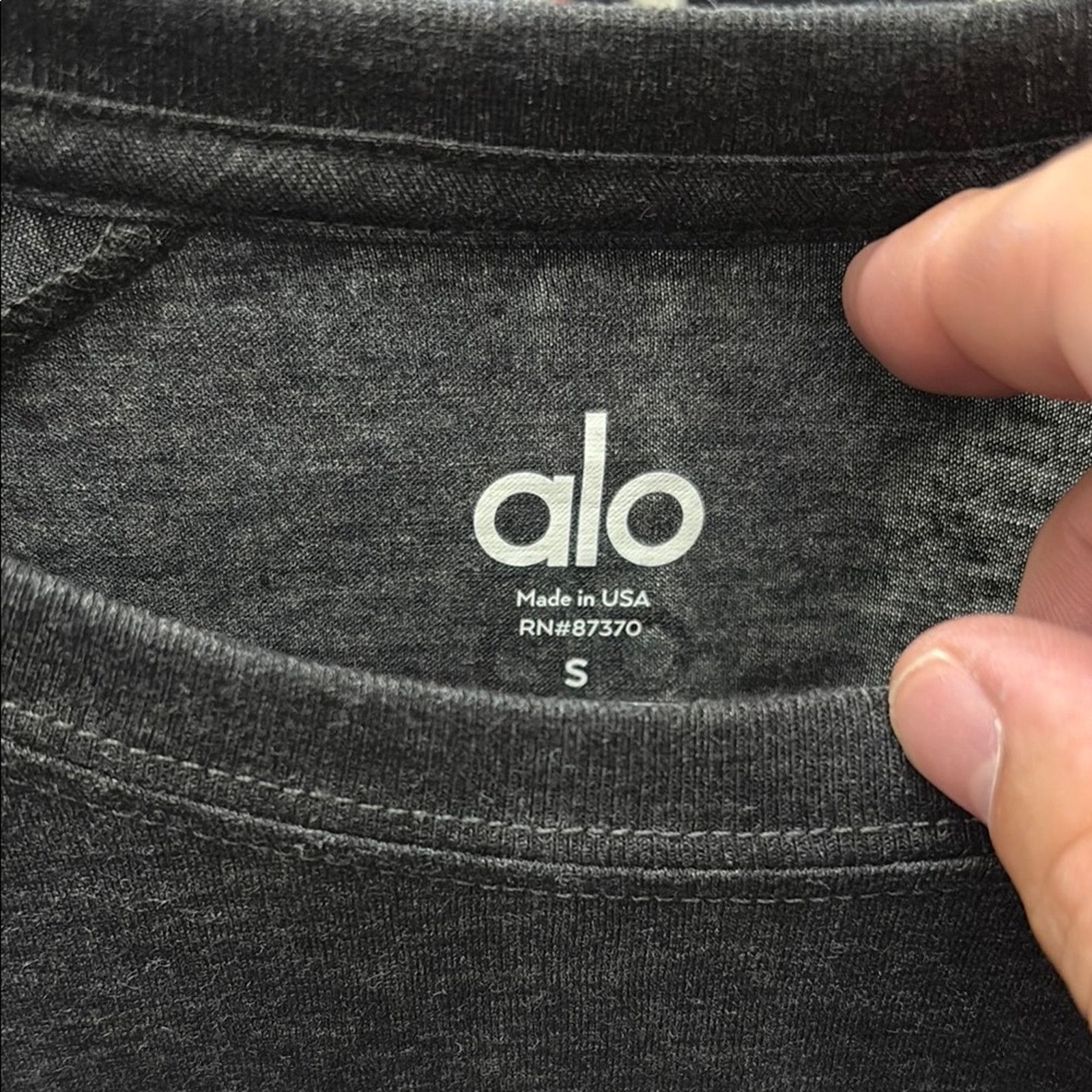 Alo Yoga NWT ALO Yoga Gray Short Sleeve Tee Size S Size US S / EU 44-46 / 1 - 3 Thumbnail