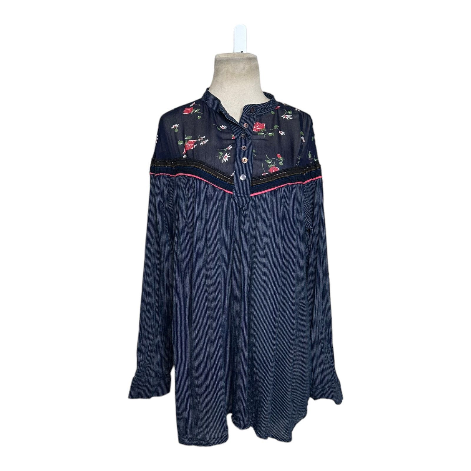 Free People Free People Blue Hearts and Colors Tunic Blouse size M Size M / US 6-8 / IT 42-44 - 11 Thumbnail