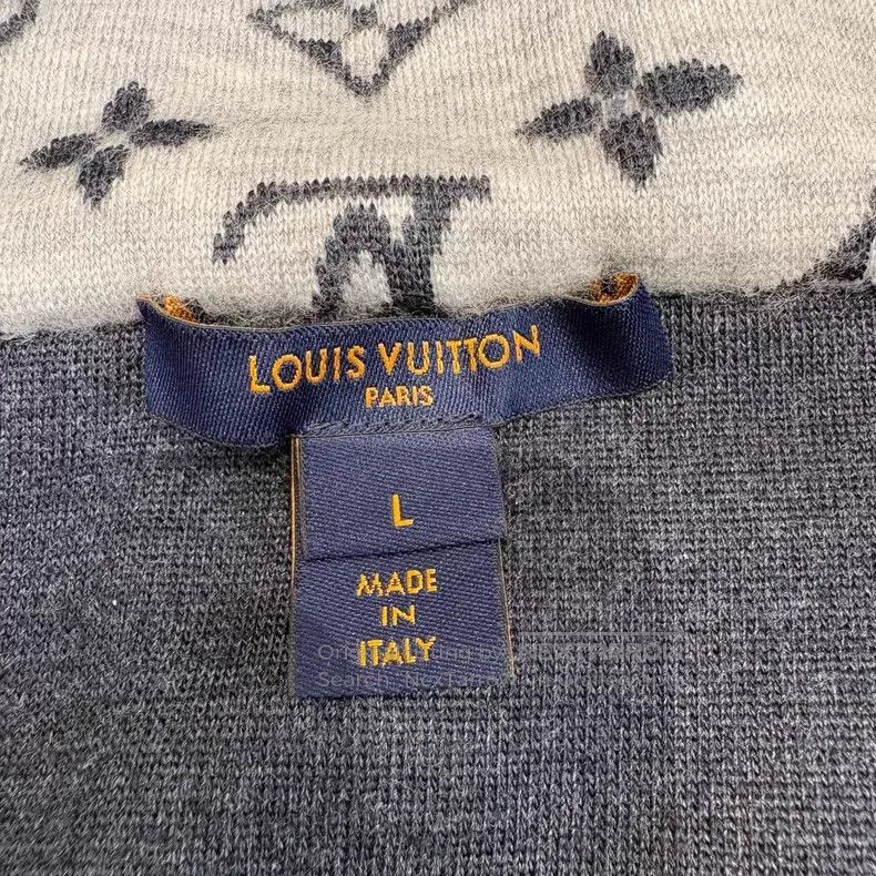 Louis Vuitton Louis Vuitton Striped zip coat collar monogrammed Logo pri Size US L / EU 52-54 / 3 - 7 Thumbnail