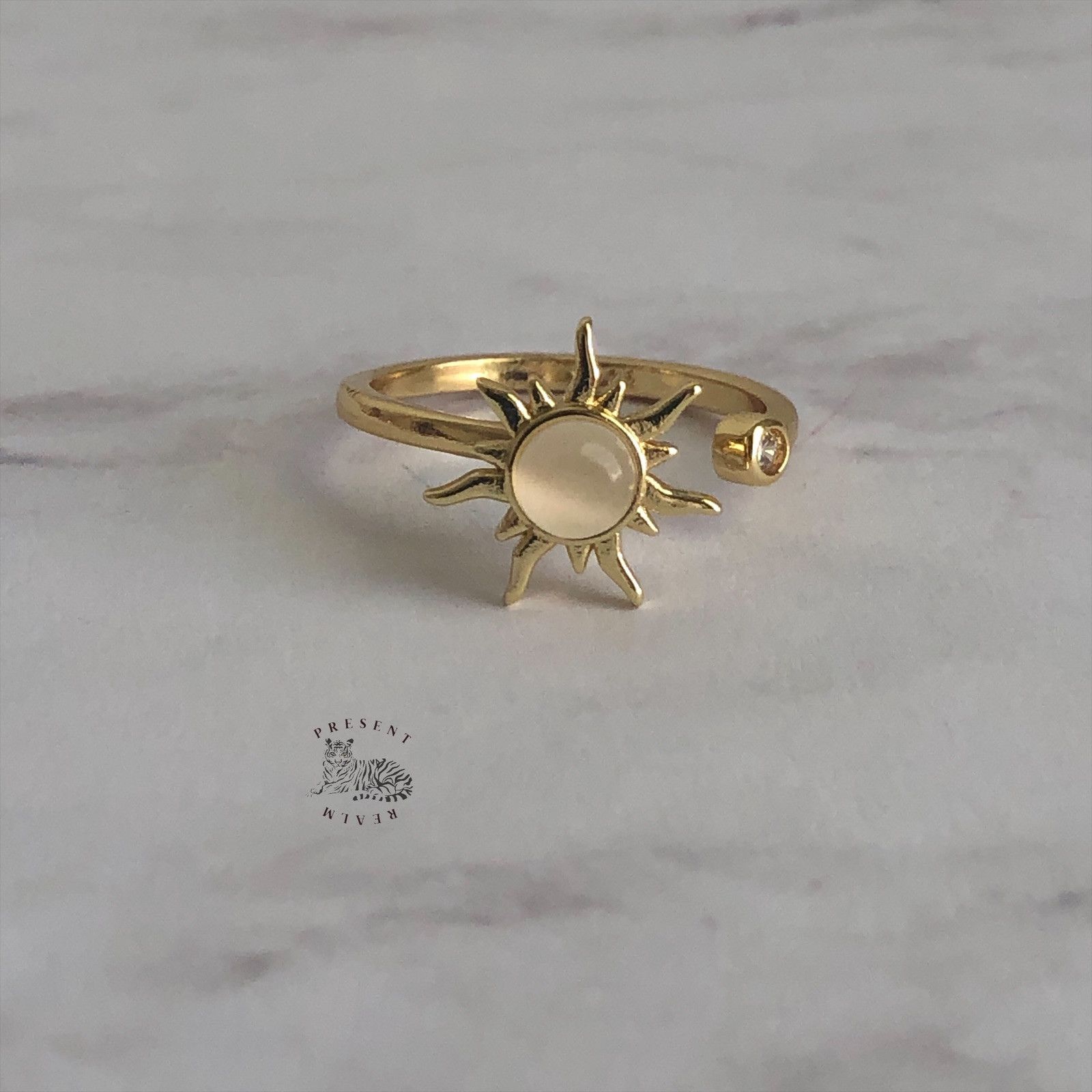 Jewelry × Vintage Golden Sun Spinner Adjustable Ring Size ONE SIZE - 1 Thumbnail