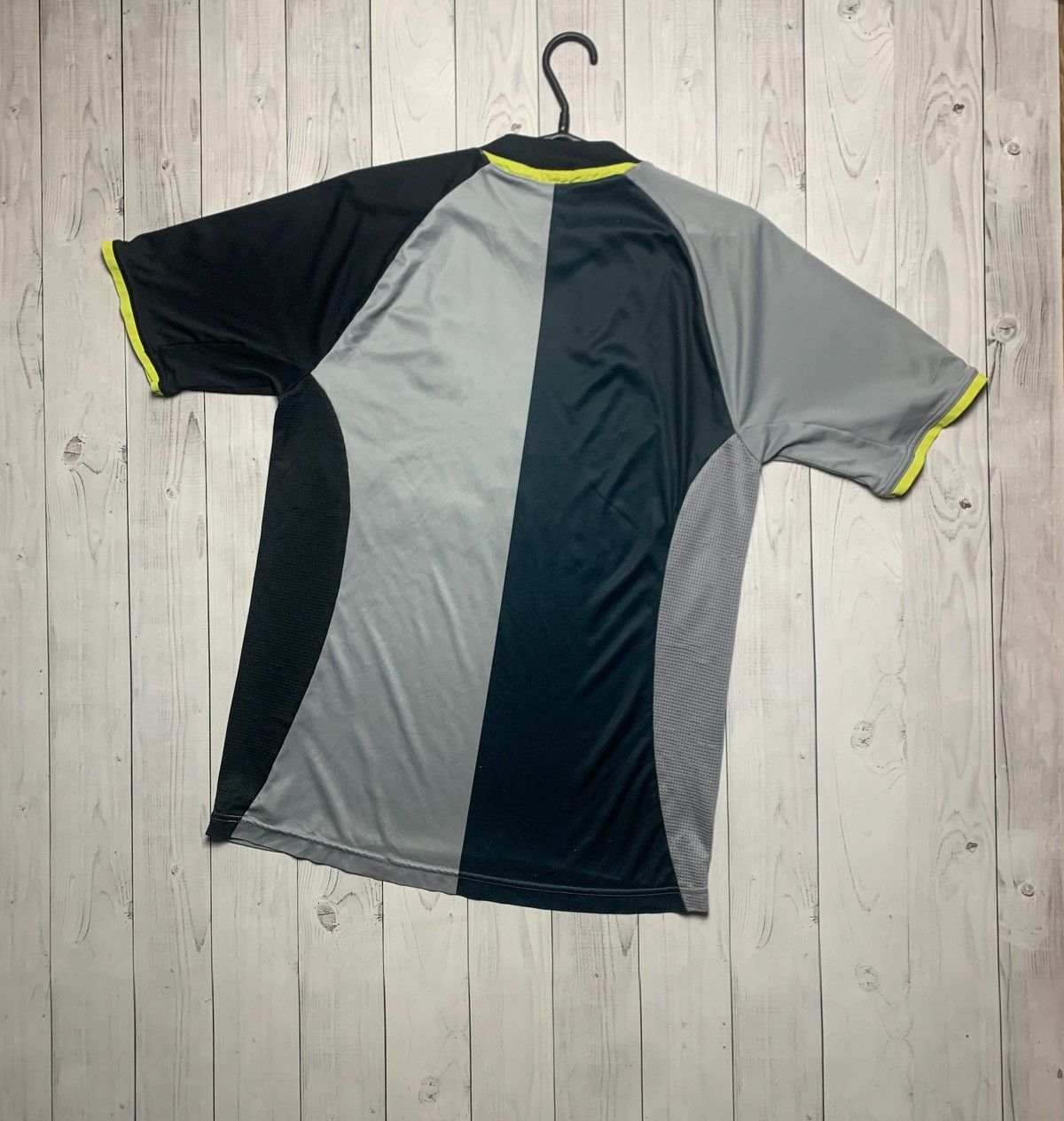 Under Armour × Vintage Vintage spurs Tottenham soccer jersey size L away rare Size US L / EU 52-54 / 3 - 9 Thumbnail