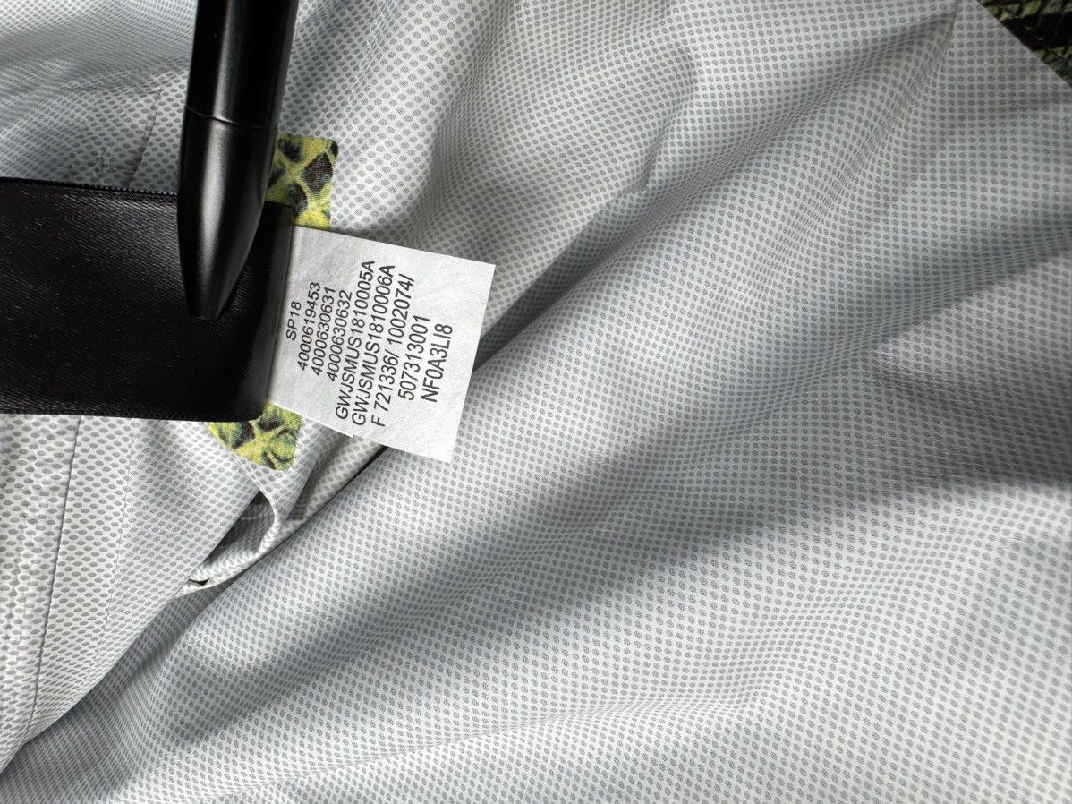Supreme × The North Face Coach jacket Size US M / EU 48-50 / 2 - 8 Thumbnail