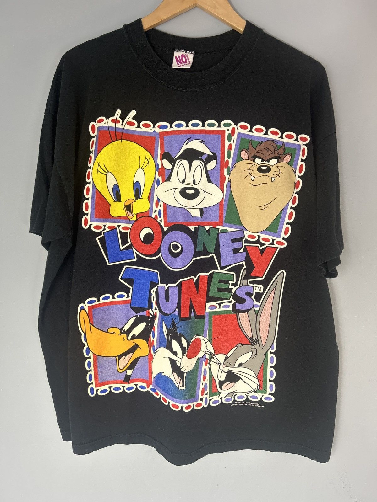 Vintage Vintage 1994 Looney Tunes Tweety Bugs Bunny Taz Tee Size US XL / EU 56 / 4 - 1 Thumbnail