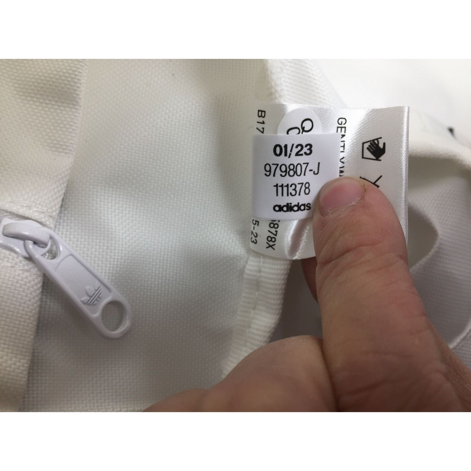 Adidas Adidas Originals White Bag with Black Handles New with Tags Size ONE SIZE - 15 Thumbnail