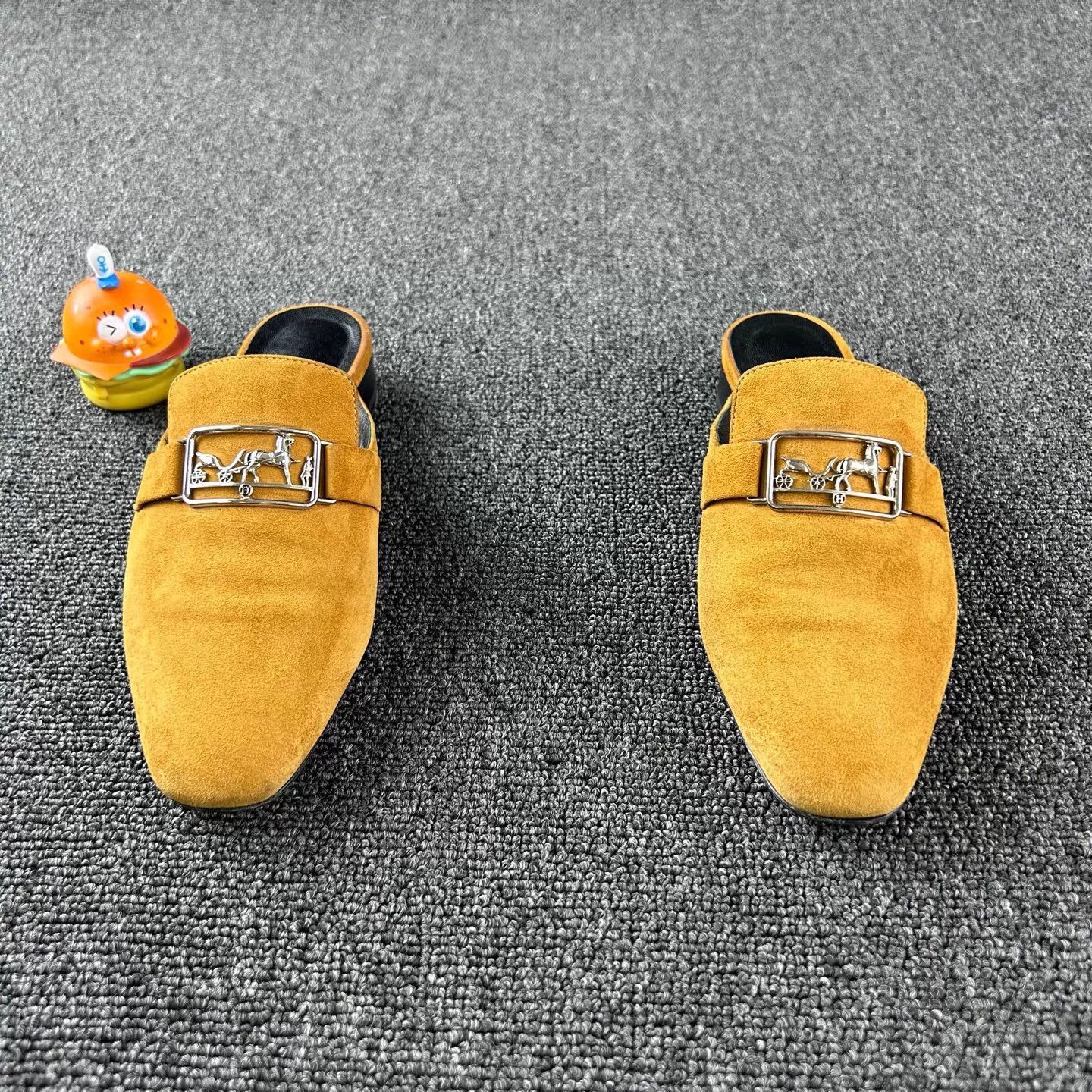 Hermes Hermes Suede Slippers 35 Good Condition Horse Carriage Clasp Size US 4.5 / IT 34.5 - 2 Thumbnail