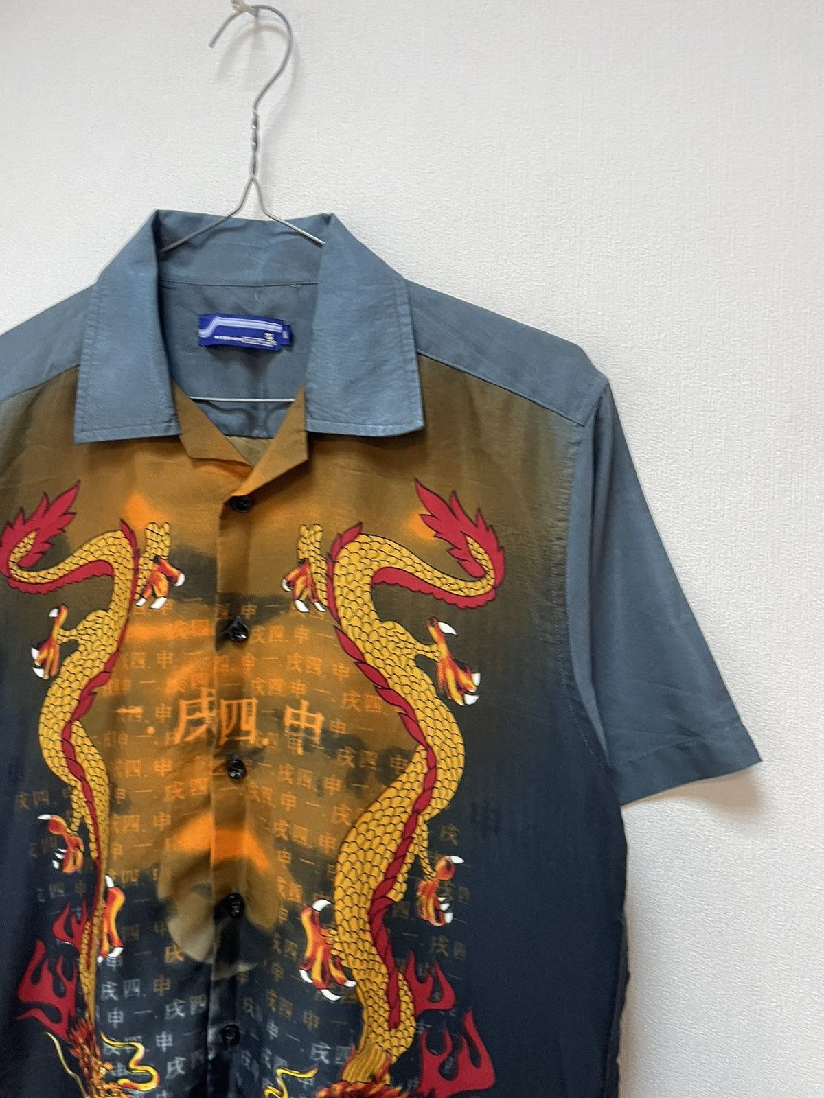 Vintage Vintage Gawaii Shirts Dragons Size US M / EU 48-50 / 2 - 4 Thumbnail