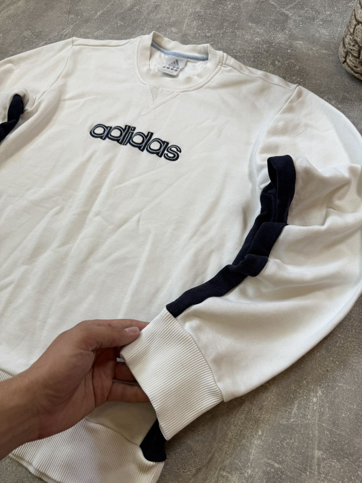 Vintage Adidas Vintage Sweatshirt Big Logo Size US M / EU 48-50 / 2 - 7 Thumbnail